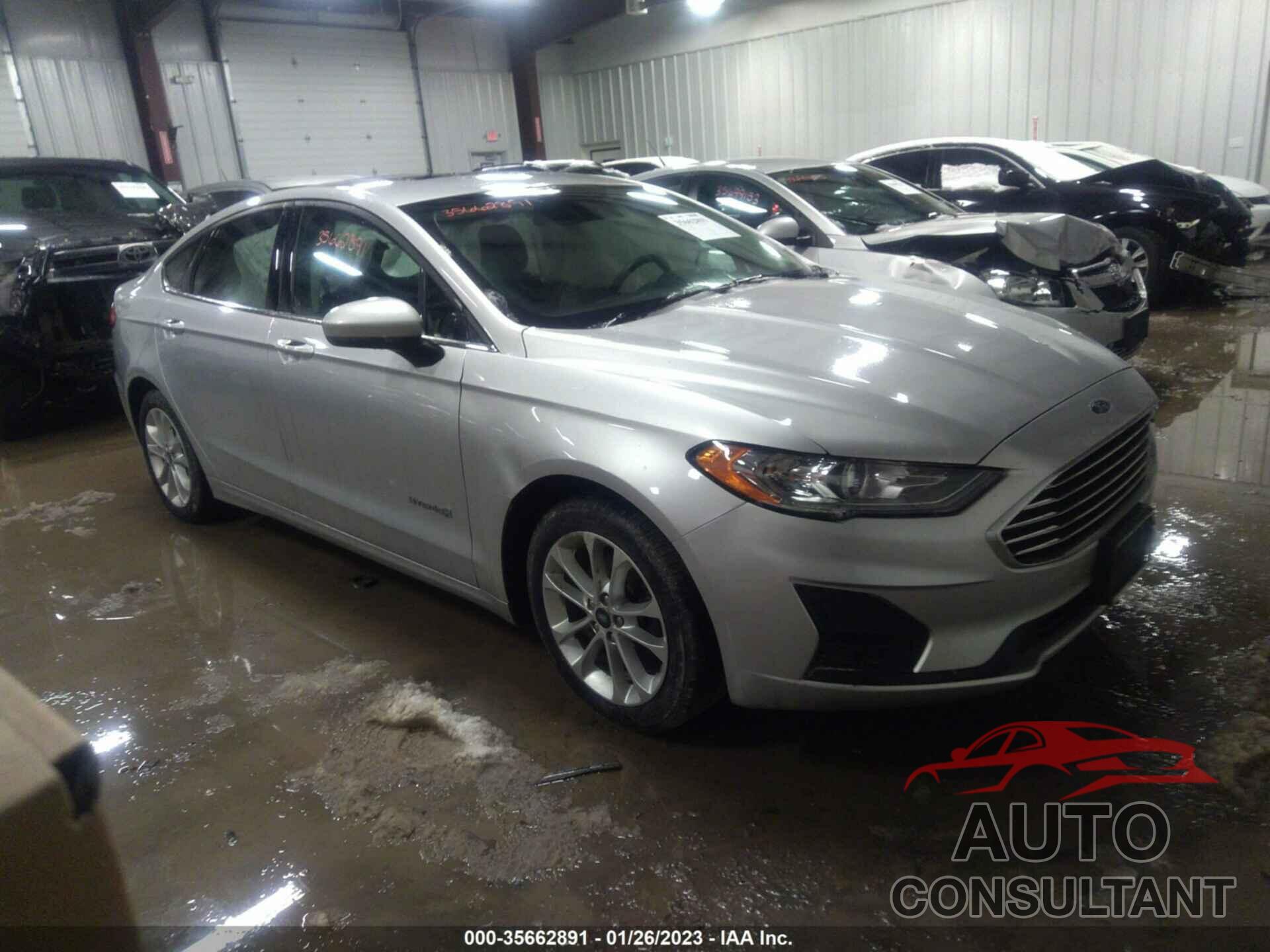 FORD FUSION HYBRID 2019 - 3FA6P0LU6KR158405