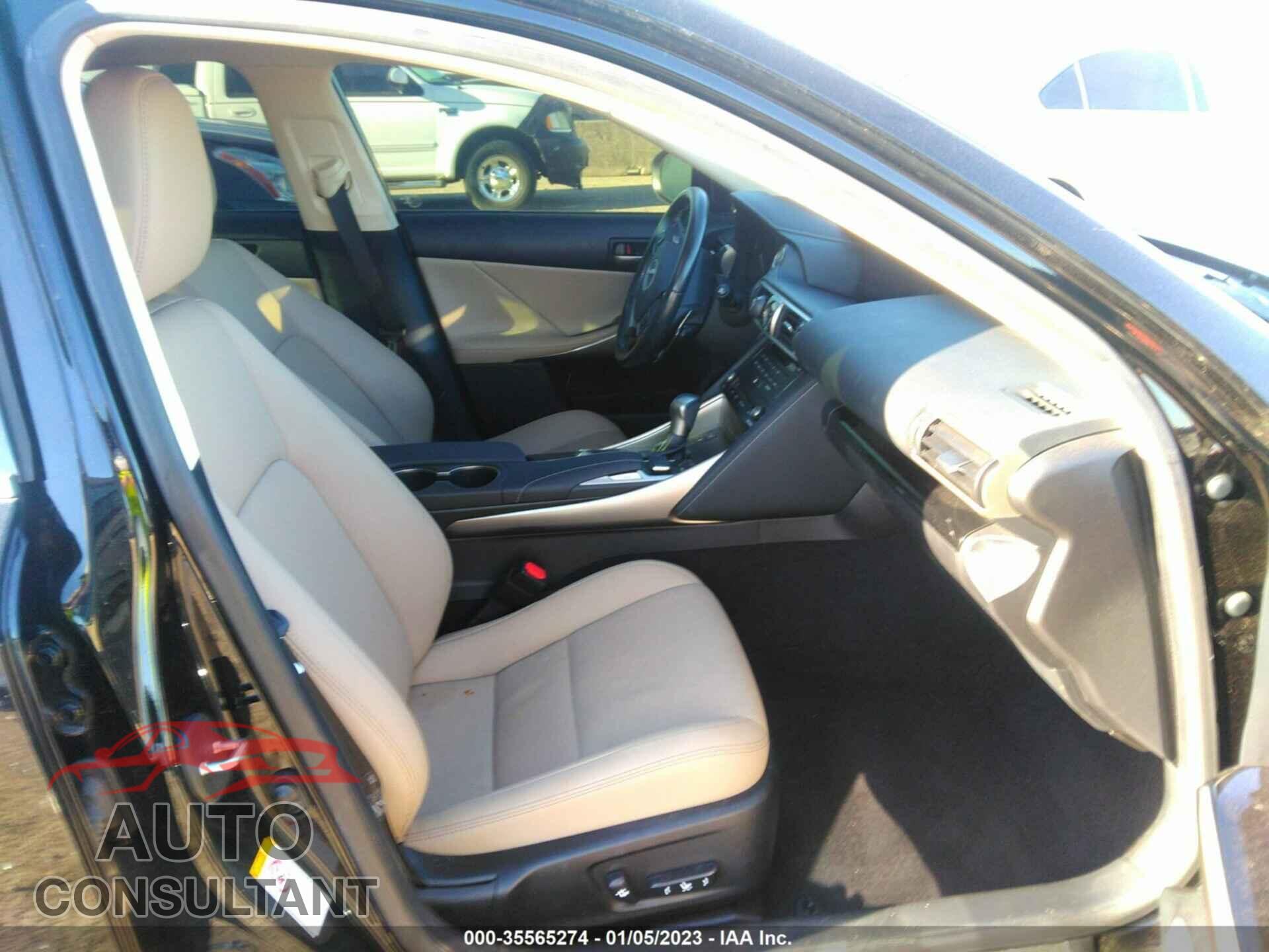 LEXUS IS 2017 - JTHBA1D26H5049269