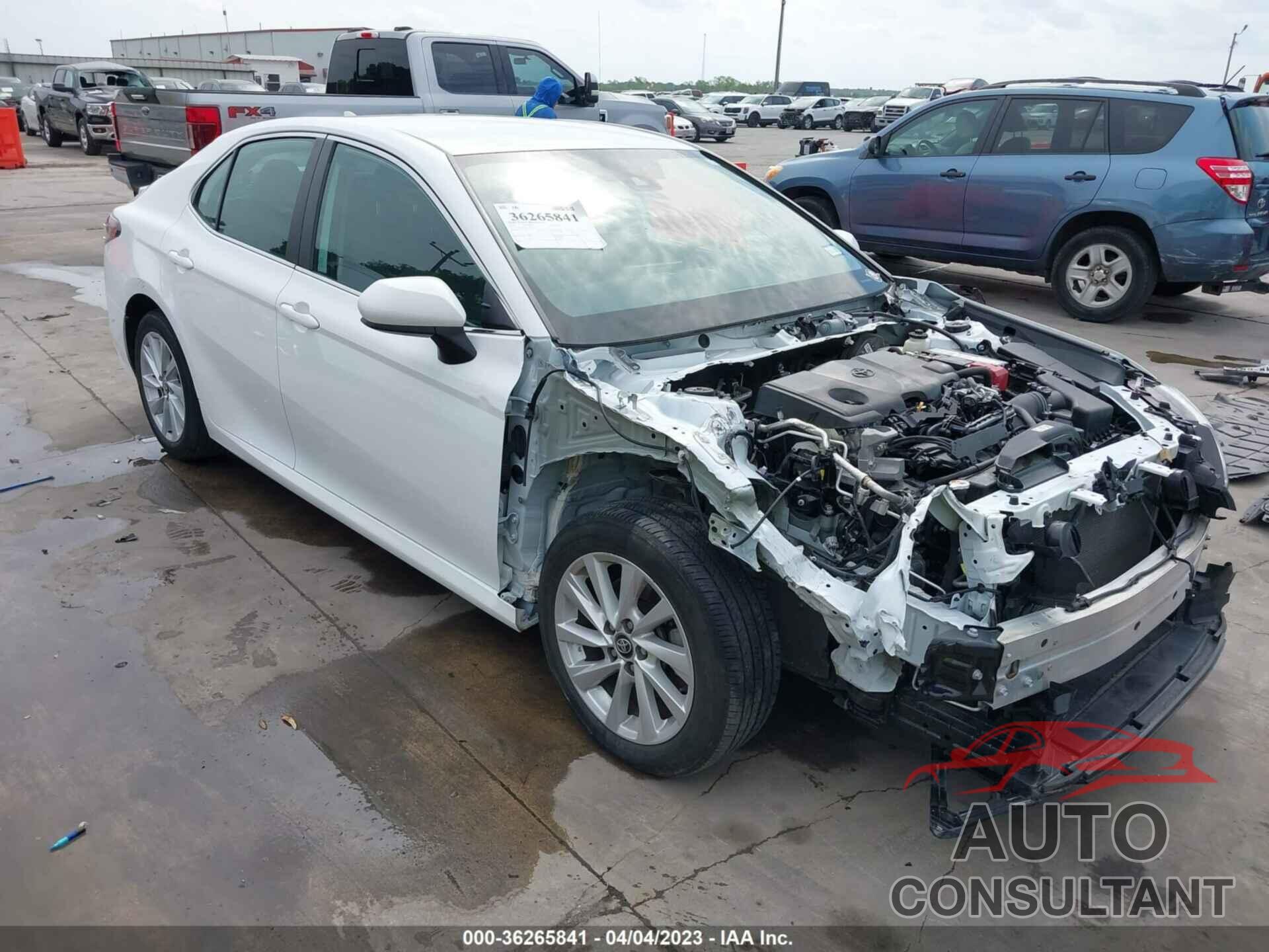 TOYOTA CAMRY 2022 - 4T1C11AK2NU652243