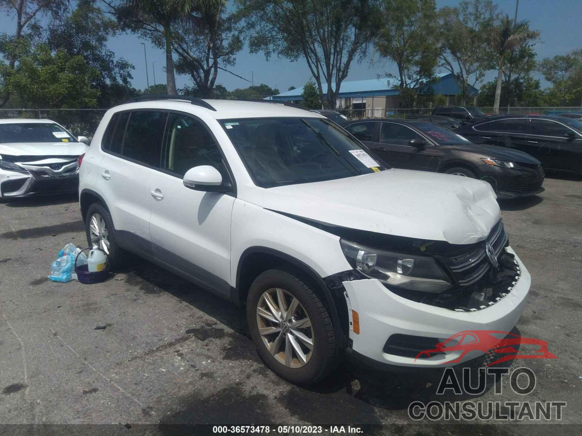 VOLKSWAGEN TIGUAN 2015 - WVGAV7AX8FW554446