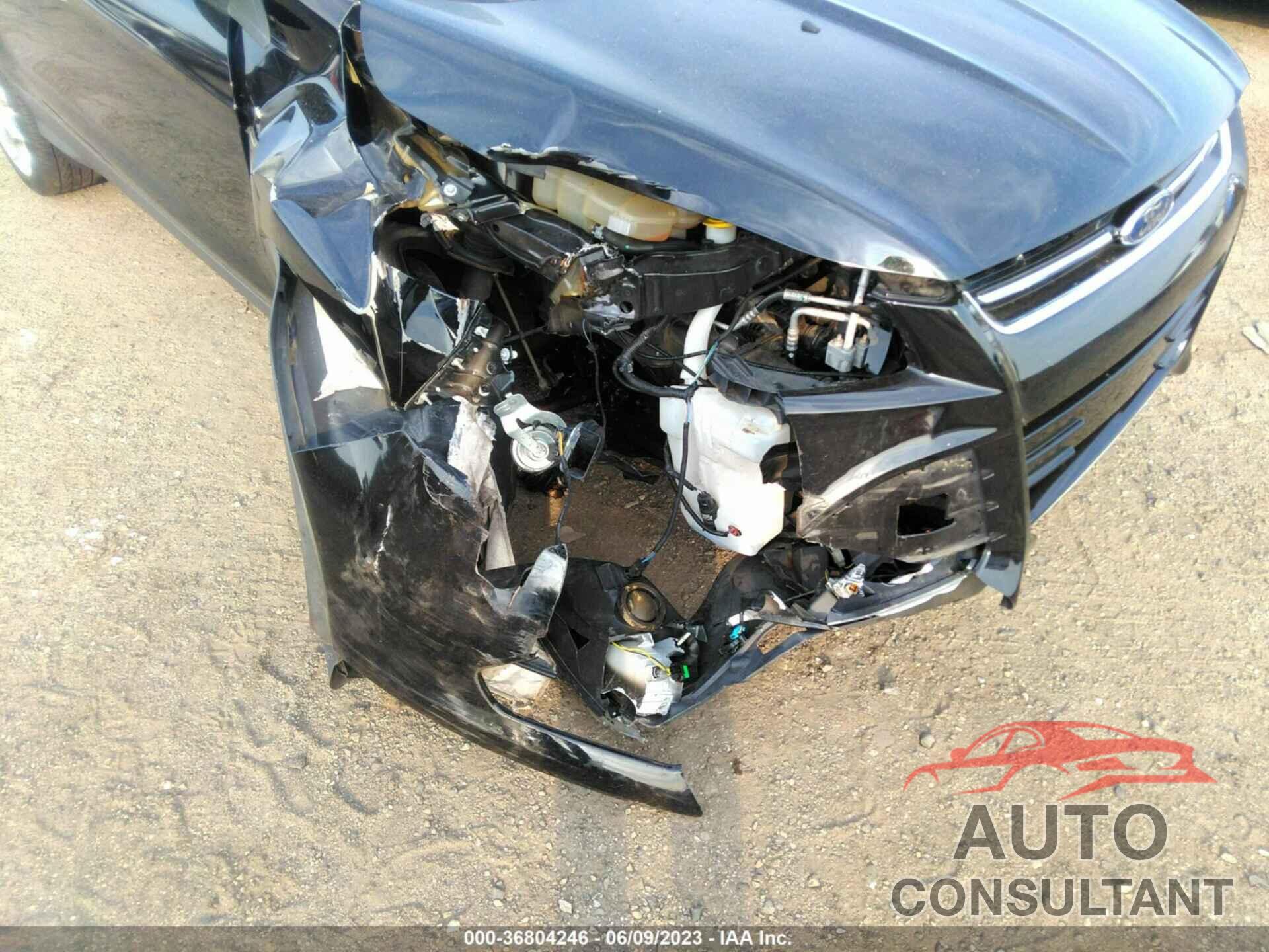 FORD ESCAPE 2016 - 1FMCU9J98GUC04563