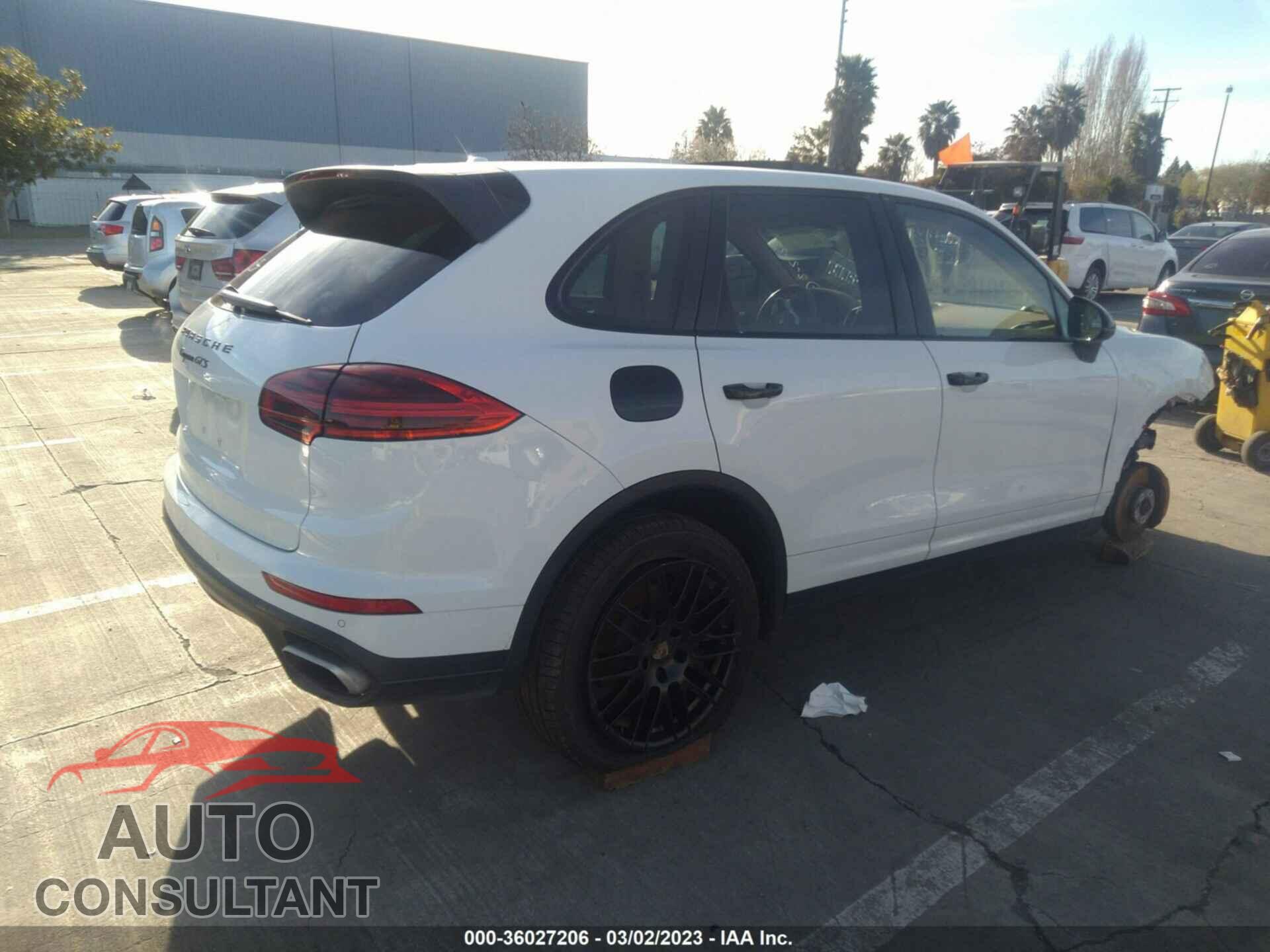 PORSCHE CAYENNE 2016 - WP1AA2A25GLA10589