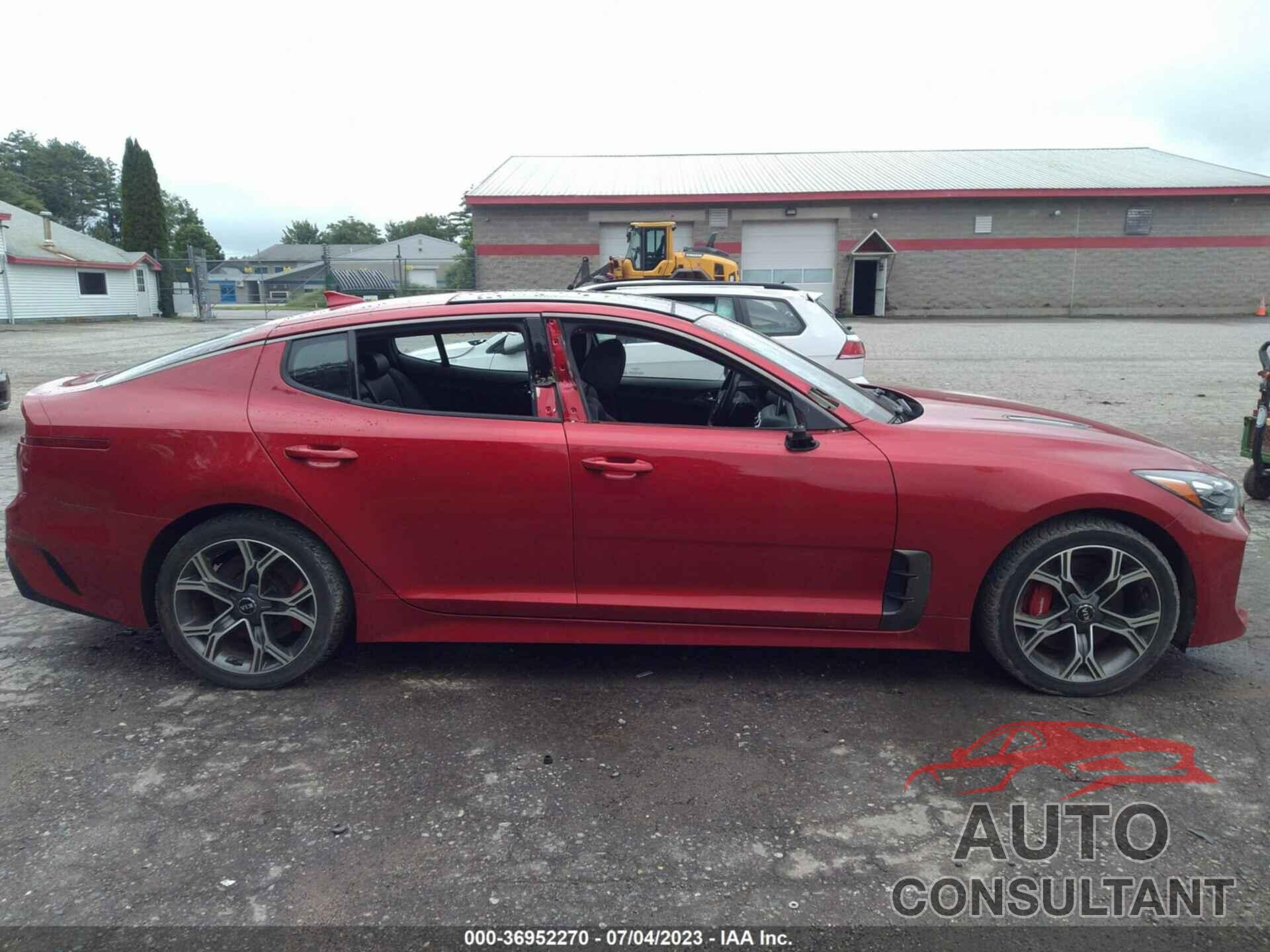 KIA STINGER 2018 - KNAE55LC1J6016049