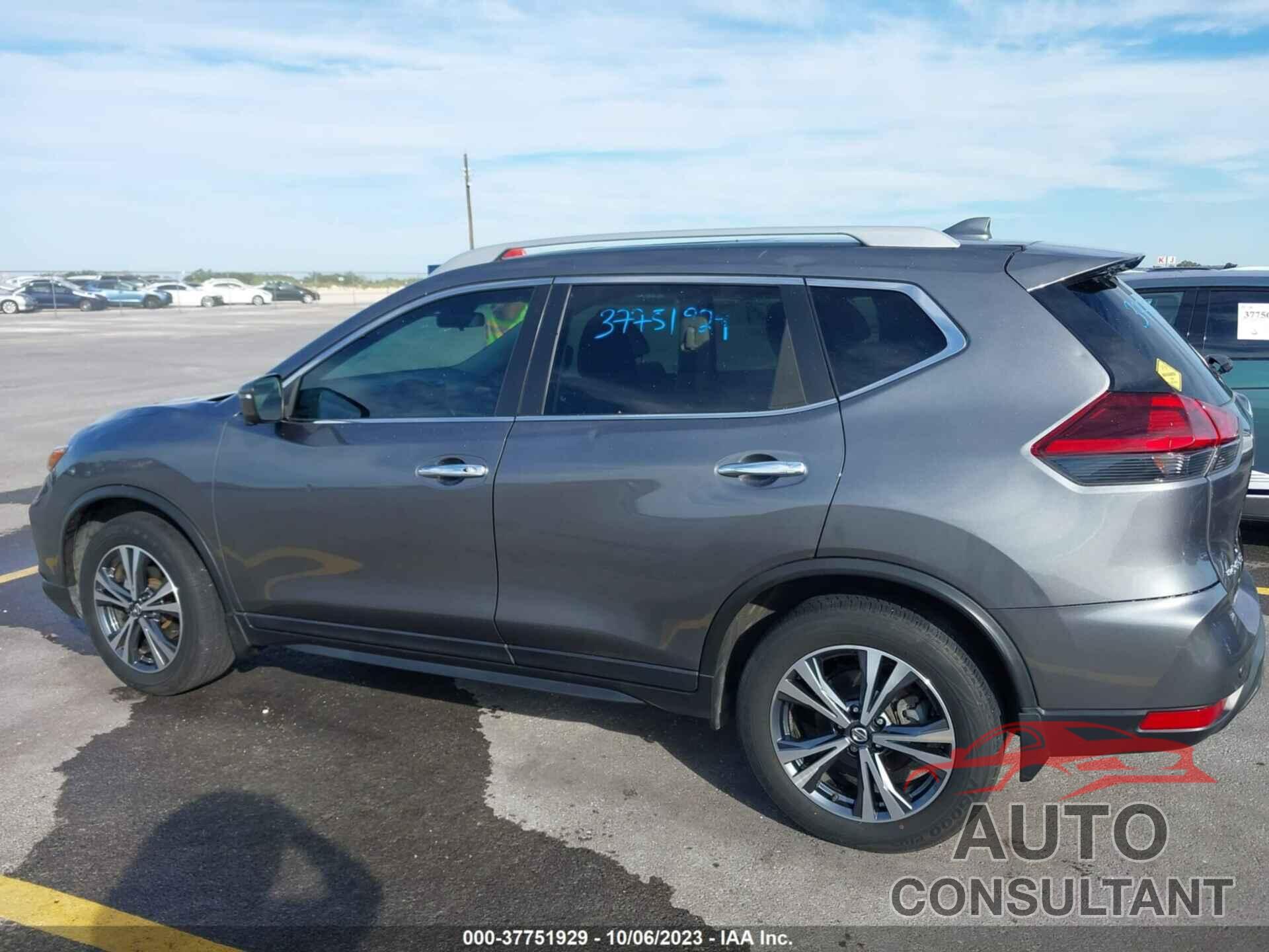 NISSAN ROGUE 2019 - 5N1AT2MT2KC772184