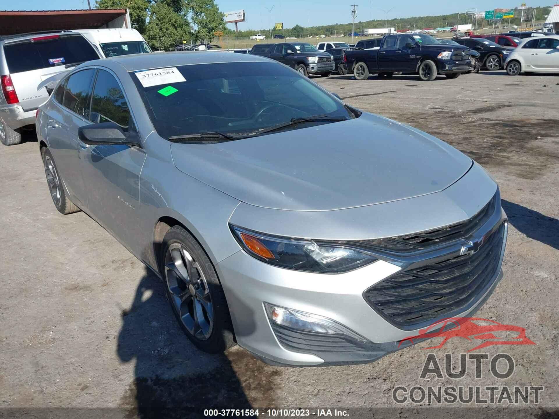 CHEVROLET MALIBU 2019 - 1G1ZG5ST2KF216335