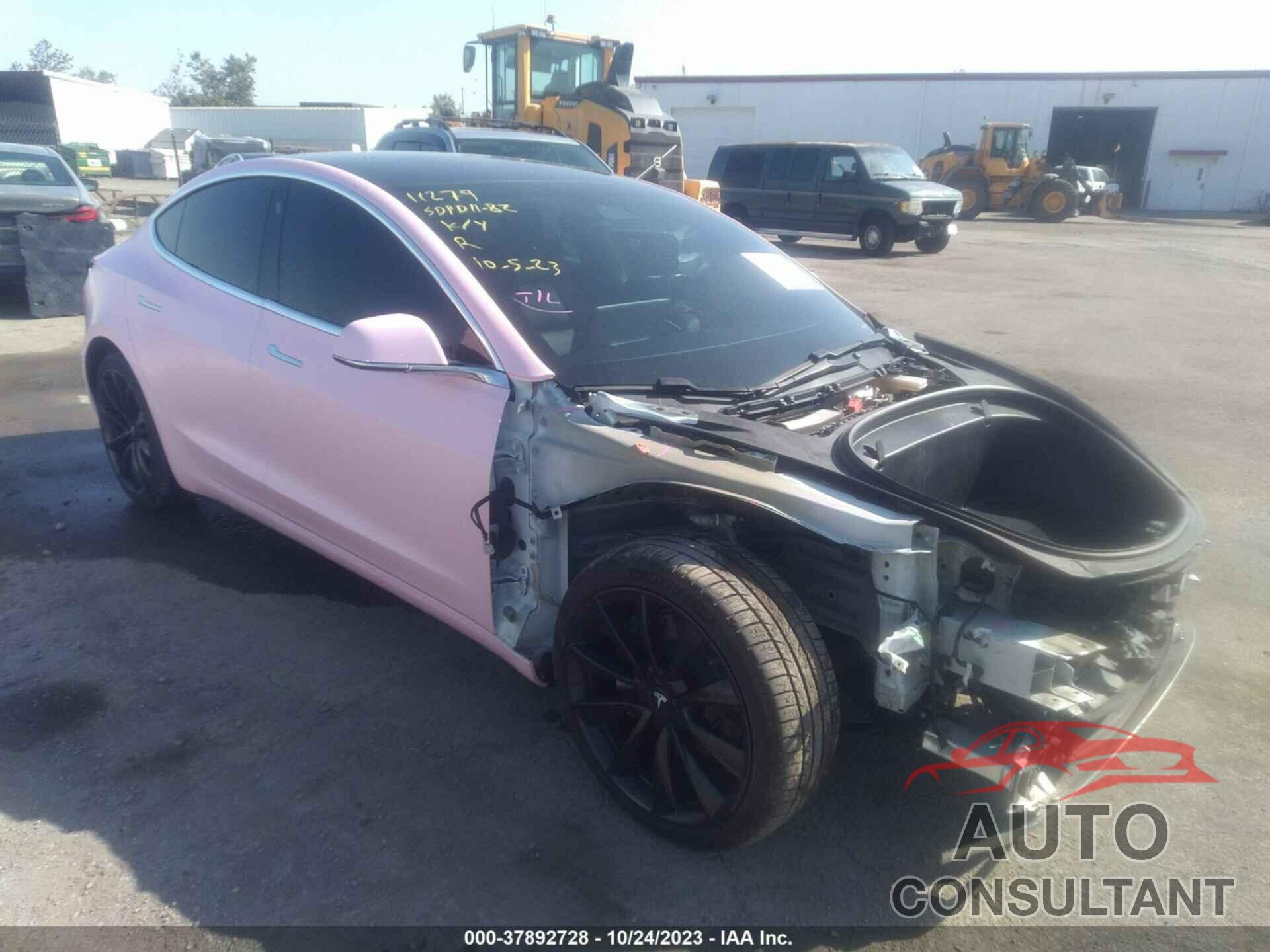 TESLA MODEL 3 2018 - 5YJ3E1EB8JF092167