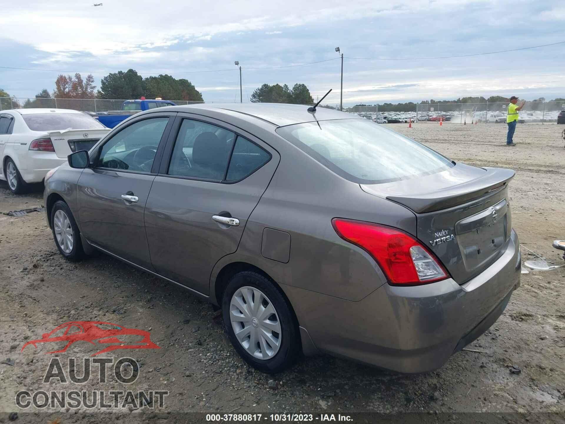 NISSAN VERSA 2017 - 3N1CN7AP3HL819539