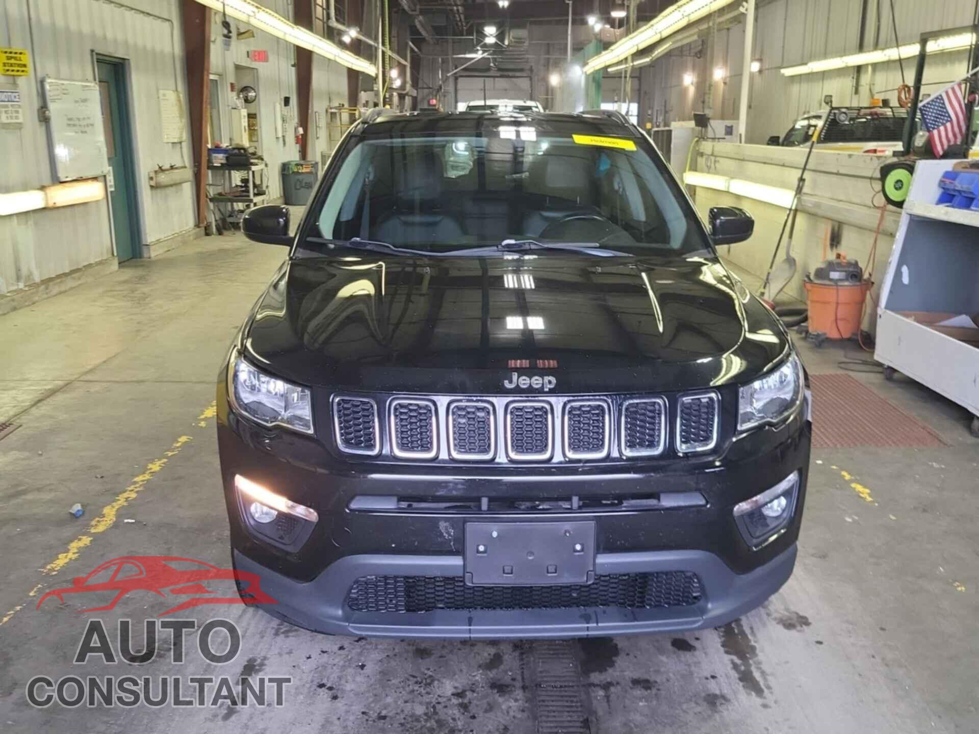 JEEP COMPASS 2018 - 3C4NJDBB5JT330827