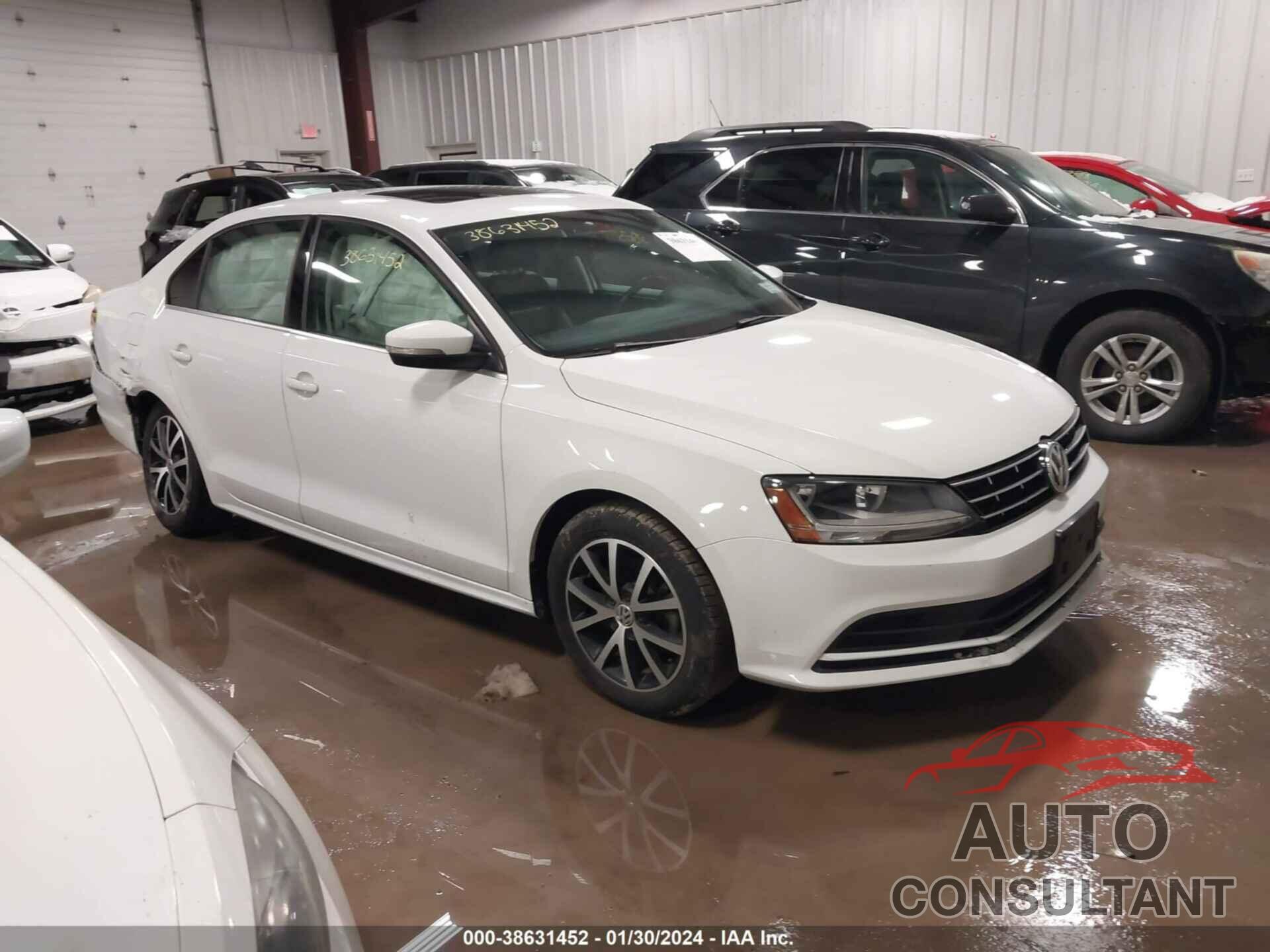 VOLKSWAGEN JETTA 2018 - 3VWDB7AJ0JM251575