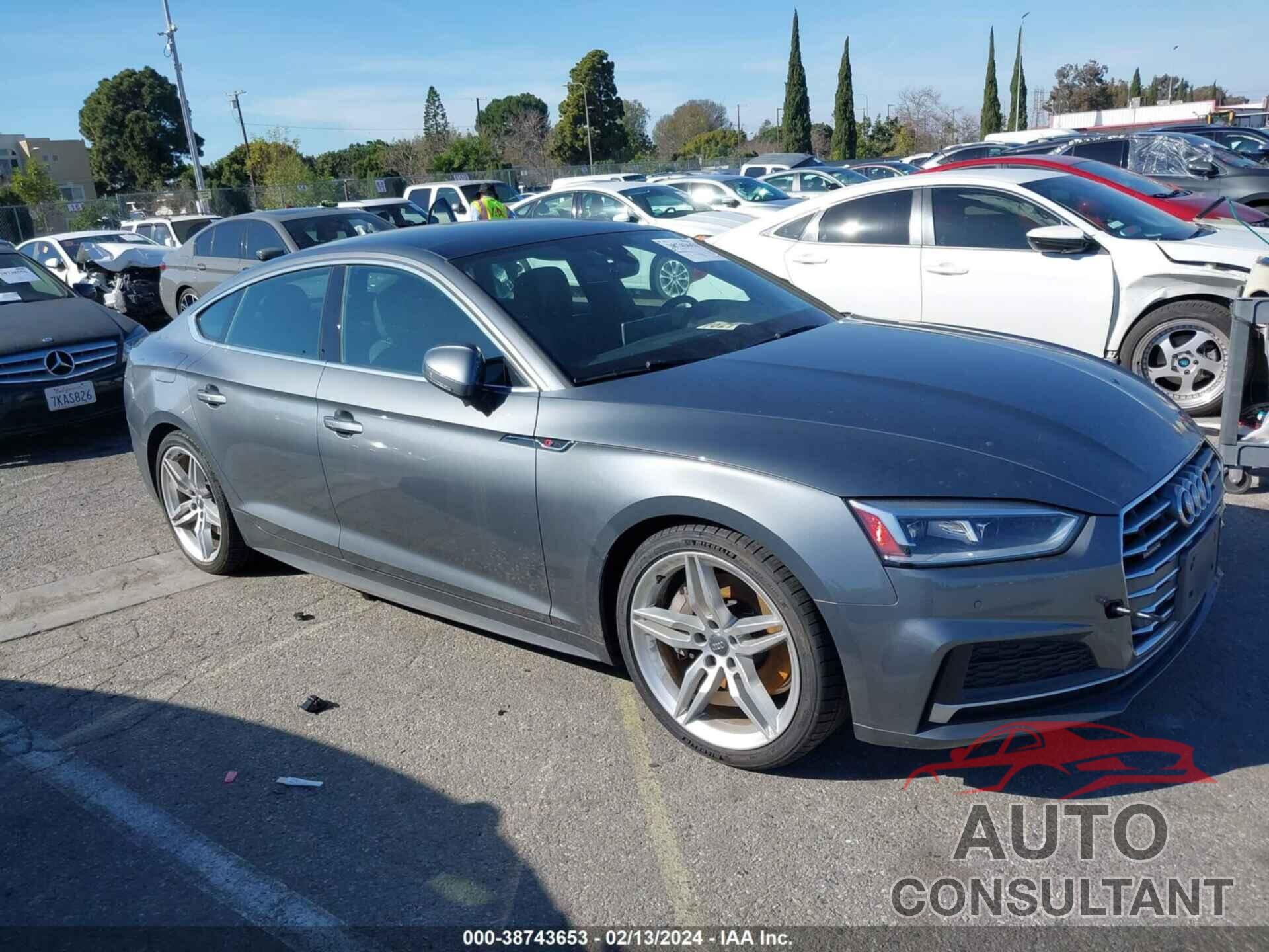 AUDI A5 2018 - WAUENCF50JA063782