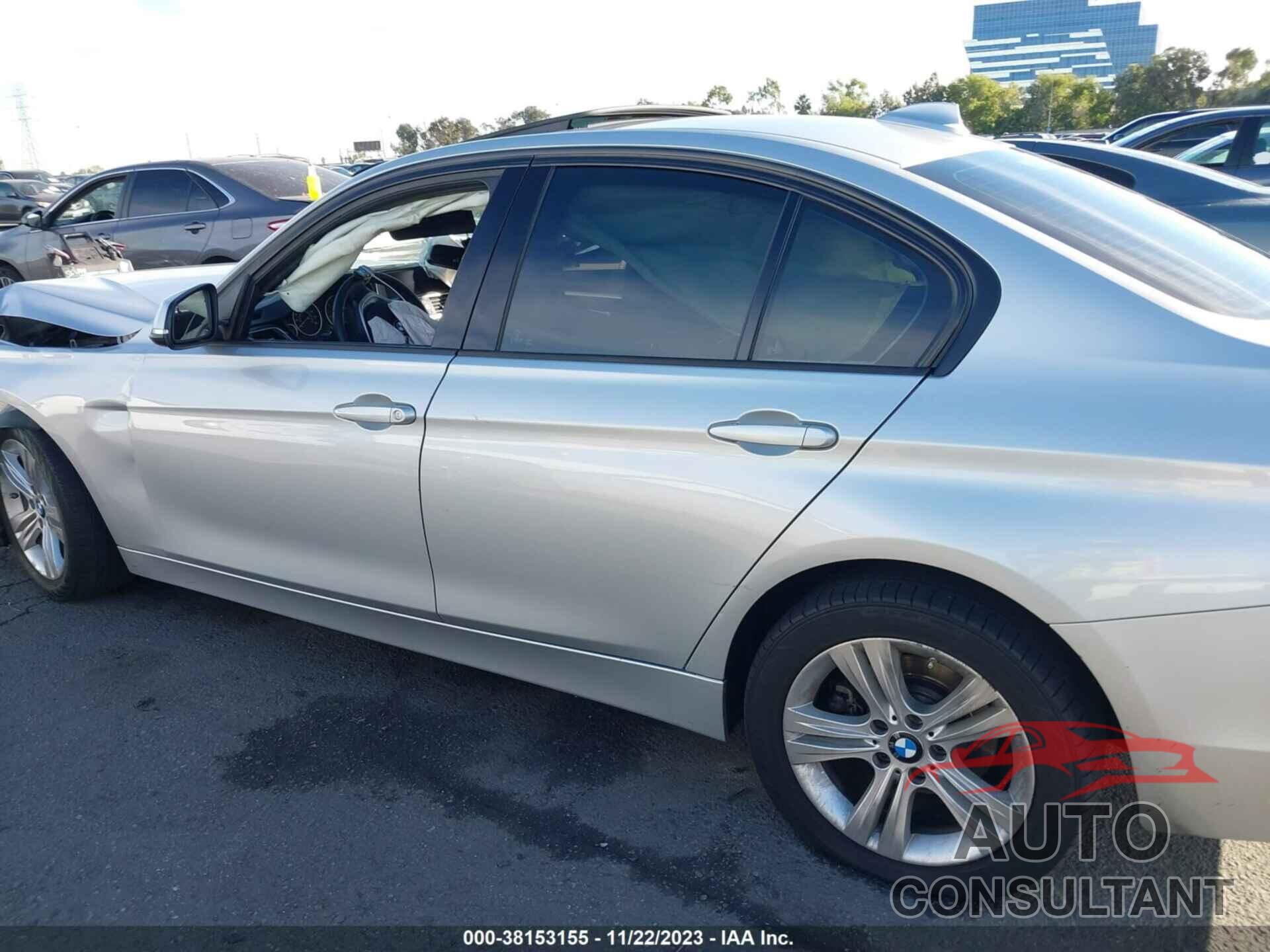 BMW 328I 2016 - WBA8E9G58GNU30511