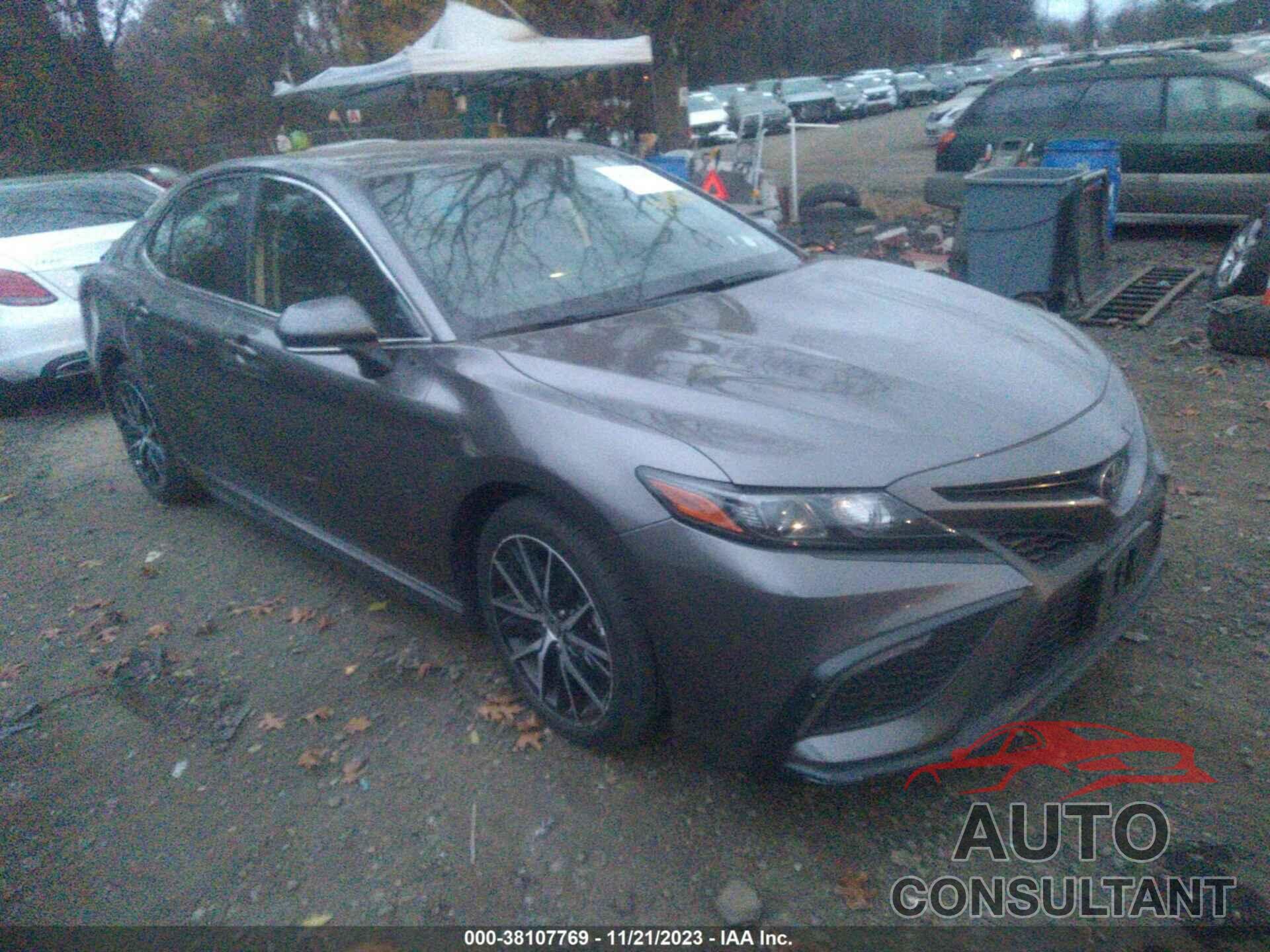 TOYOTA CAMRY 2022 - 4T1G11BKXNU065675