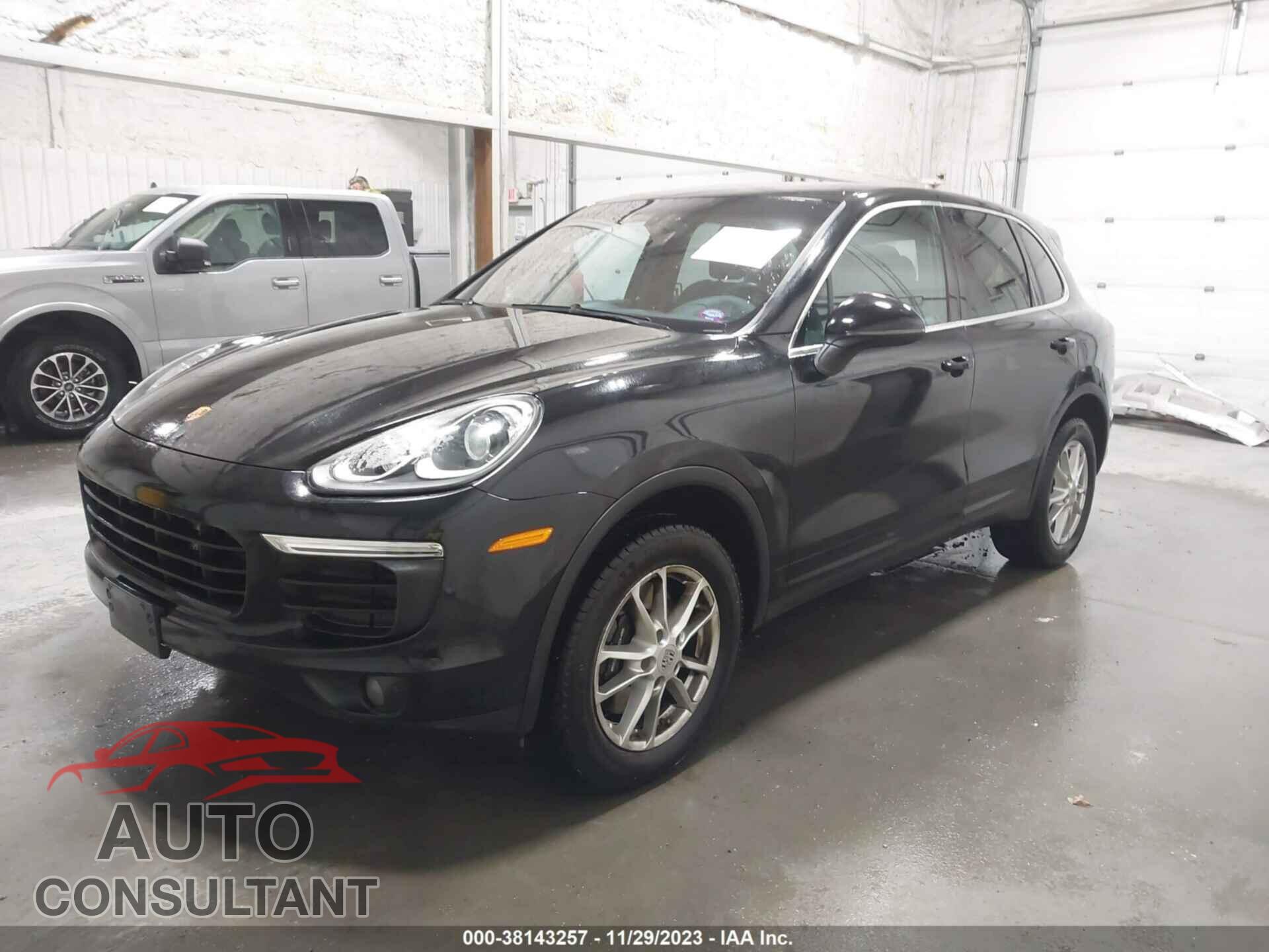 PORSCHE CAYENNE 2017 - WP1AA2A24HKA85484