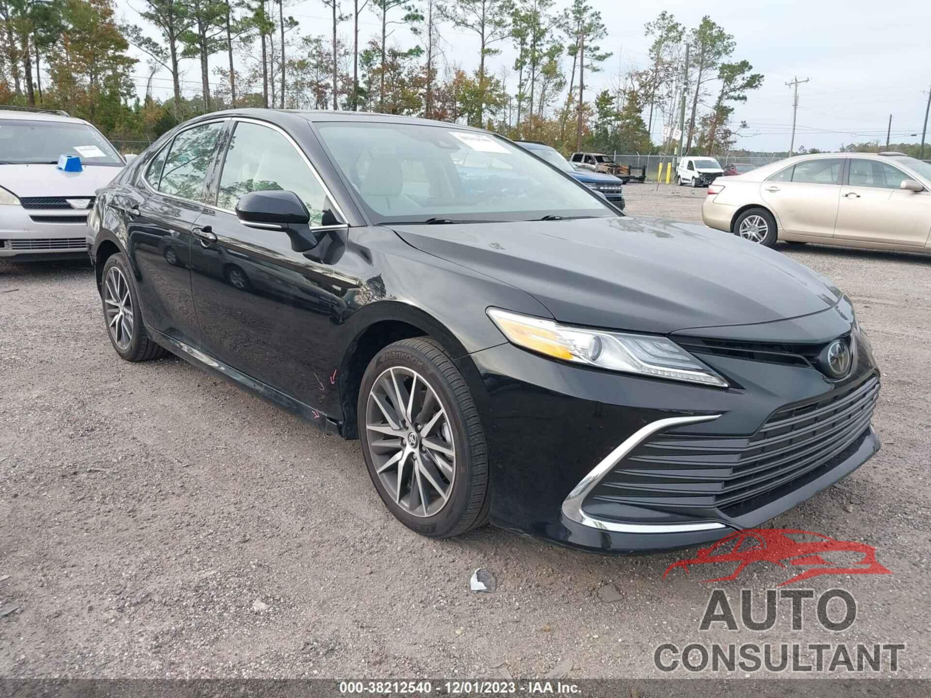 TOYOTA CAMRY 2023 - 4T1F11AK3PU791684