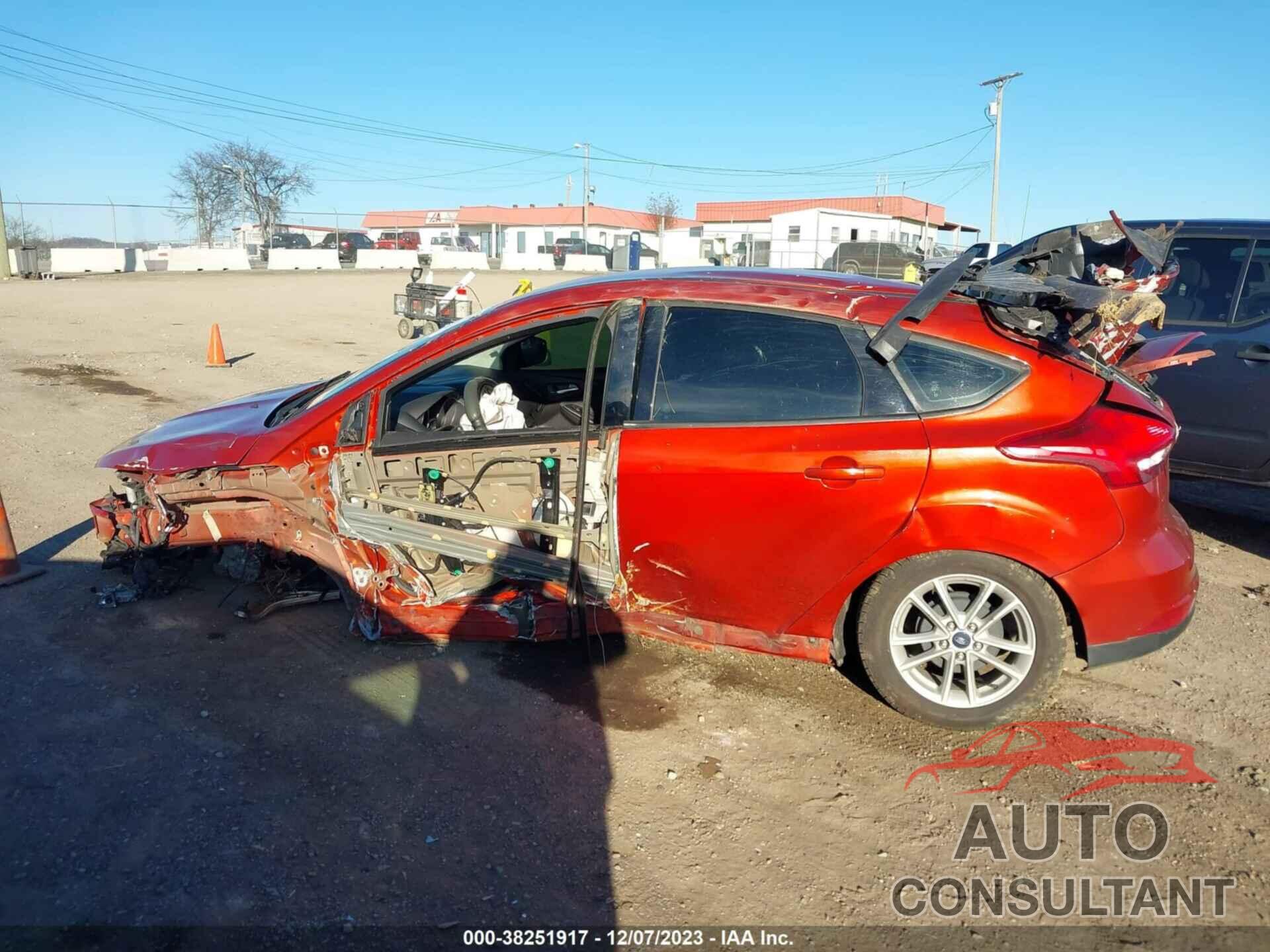 FORD FOCUS 2018 - 1FADP3K22JL265523