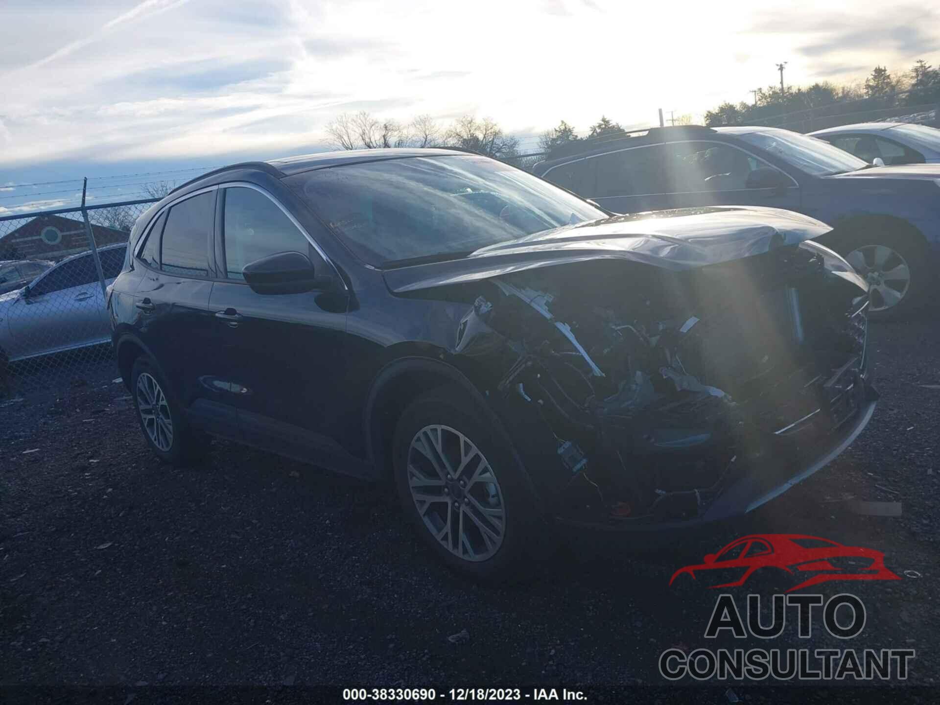 FORD ESCAPE 2022 - 1FMCU9H60NUB61636
