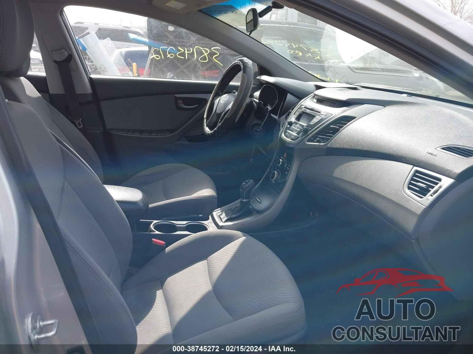 HYUNDAI ELANTRA 2016 - 5NPDH4AE1GH730752