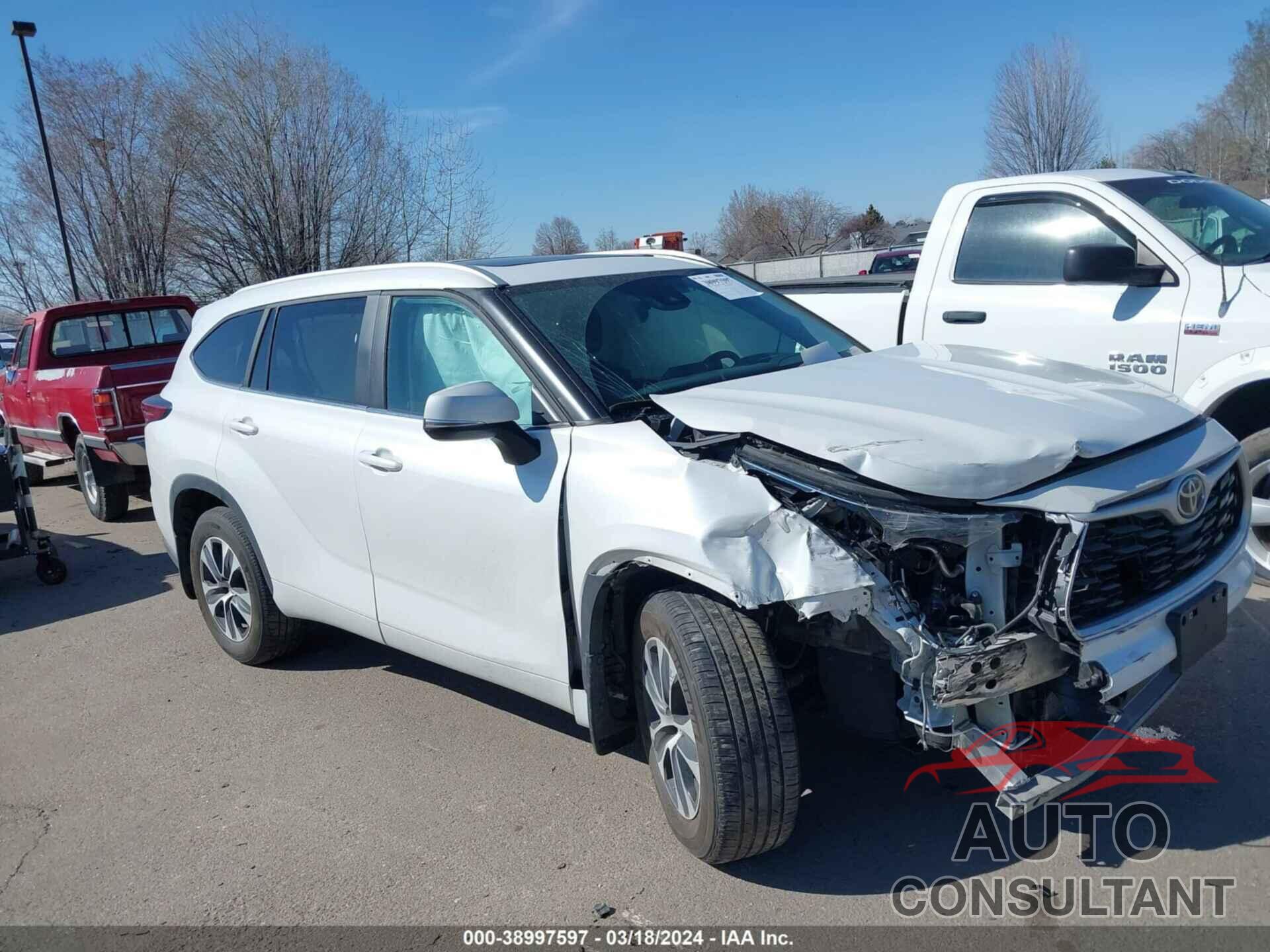 TOYOTA HIGHLANDER 2023 - 5TDKDRAH0PS027566