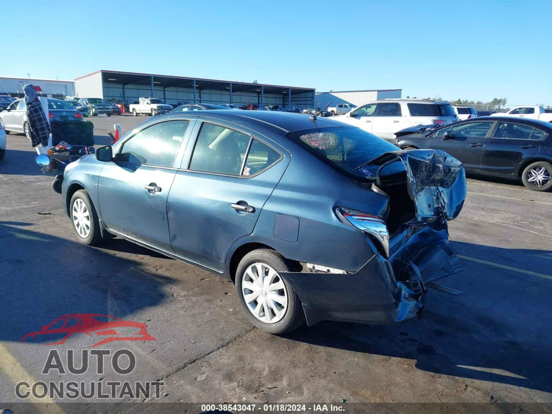 NISSAN VERSA 2017 - 3N1CN7AP1HL831673