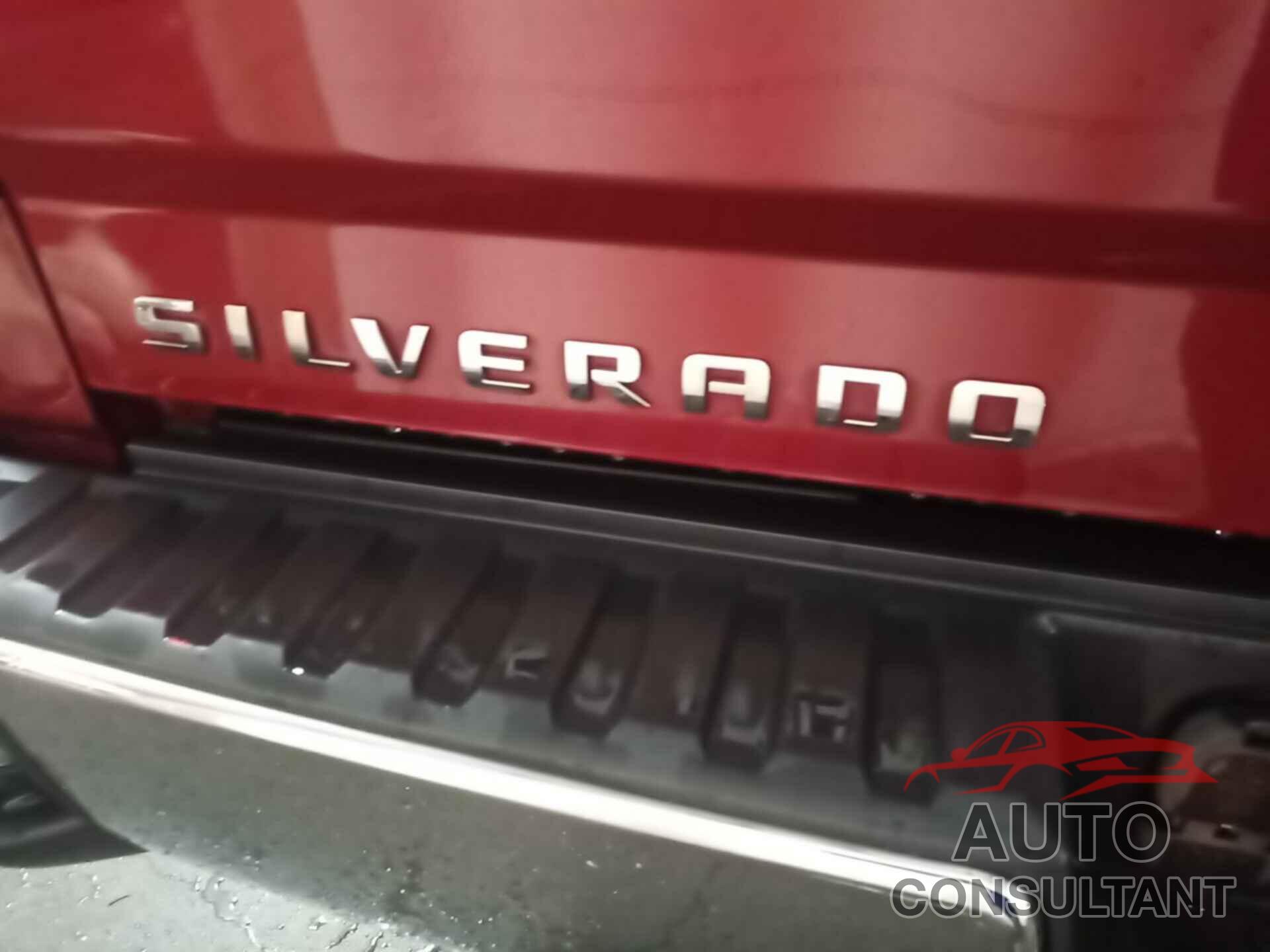 CHEVROLET SILVERADO 1500 2018 - 3GCUKREC4JG395865