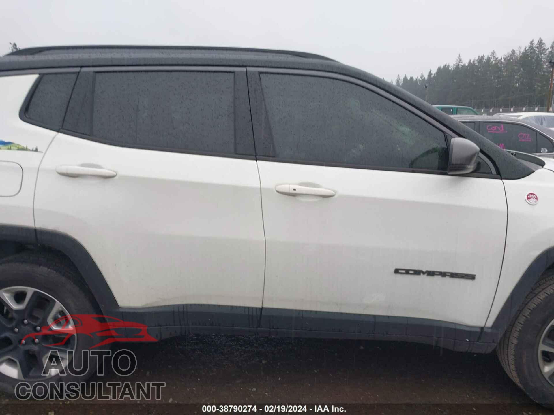 JEEP COMPASS 2018 - 3C4NJDDB2JT210352