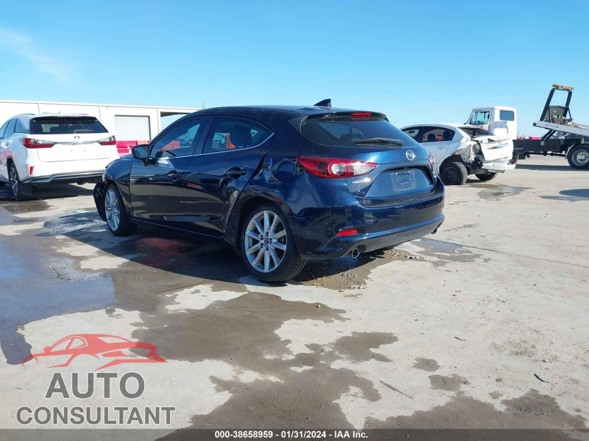 MAZDA MAZDA3 2017 - JM1BN1M32H1132672
