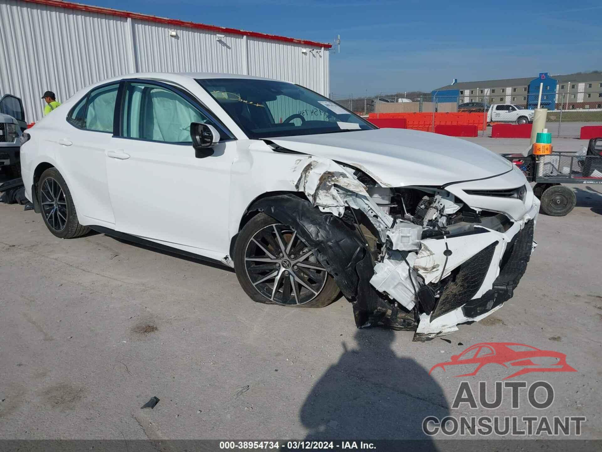 TOYOTA CAMRY 2023 - 4T1G11AK3PU816040