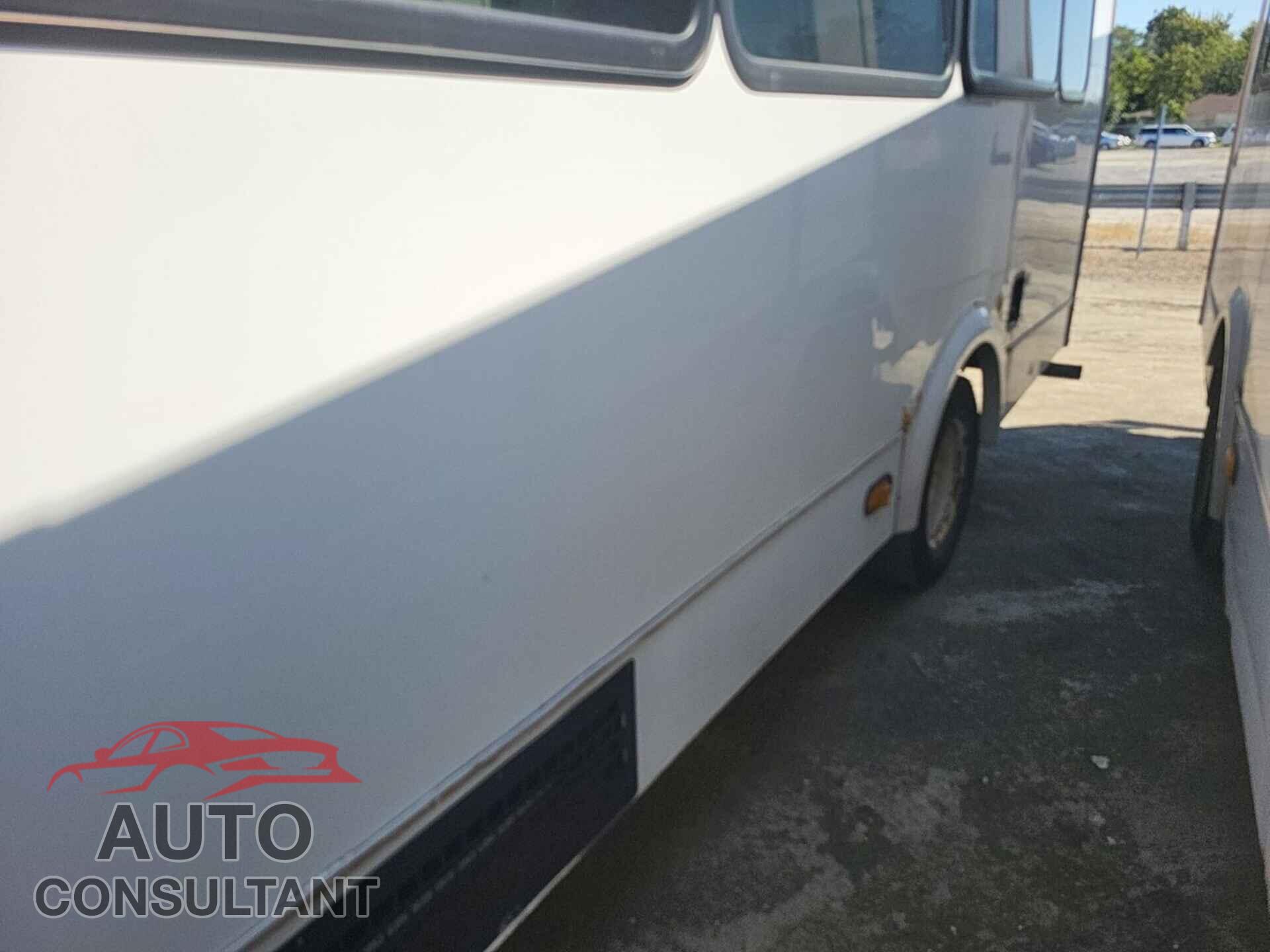FORD E-450 CUTAWAY 2017 - 1FDFE4FS7HDC32008