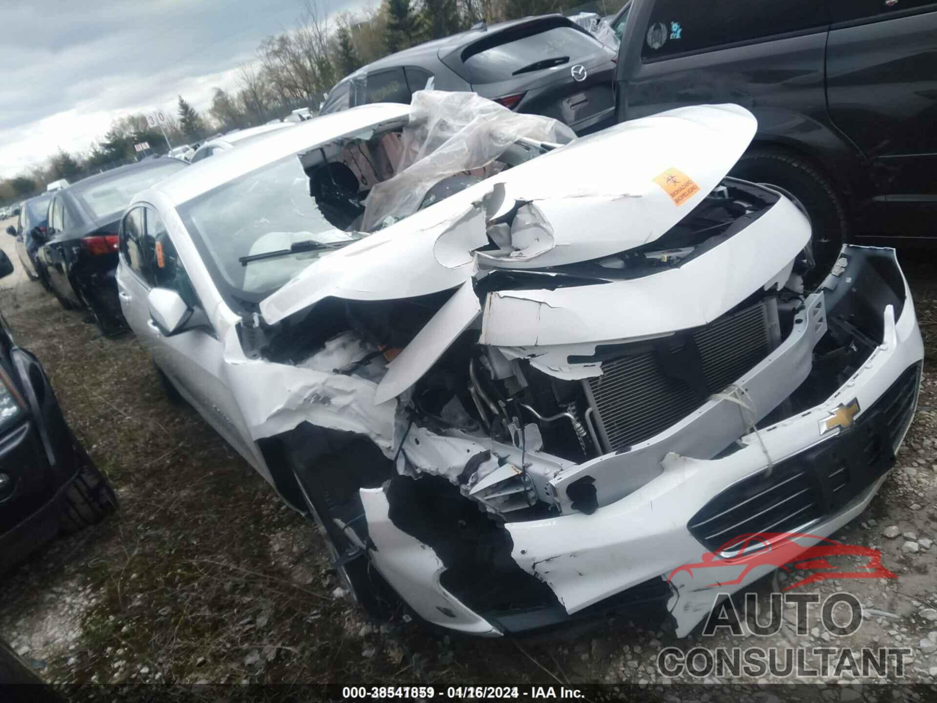 CHEVROLET MALIBU 2018 - 1G1ZD5ST8JF130910