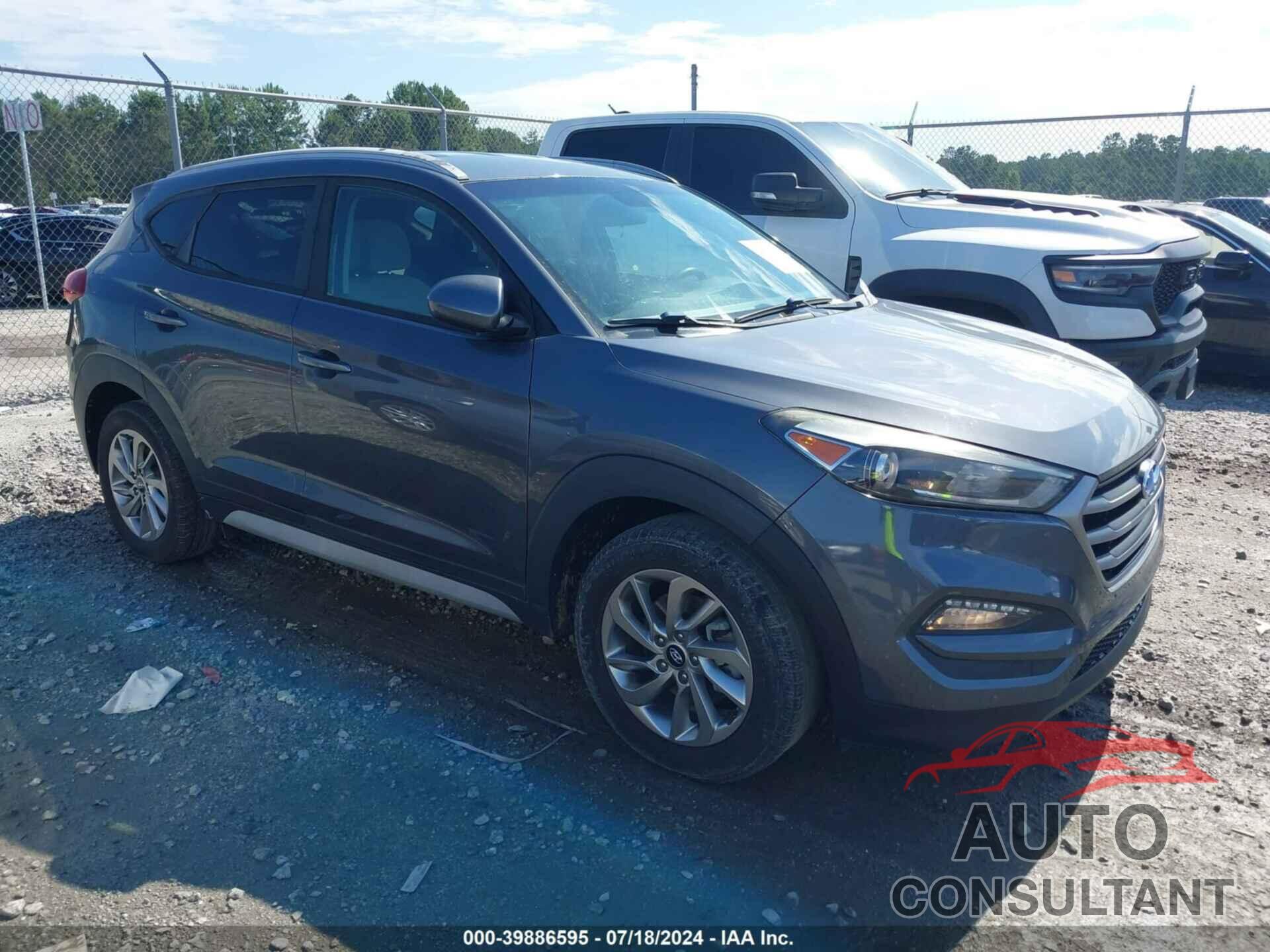 HYUNDAI TUCSON 2018 - KM8J33A41JU692838