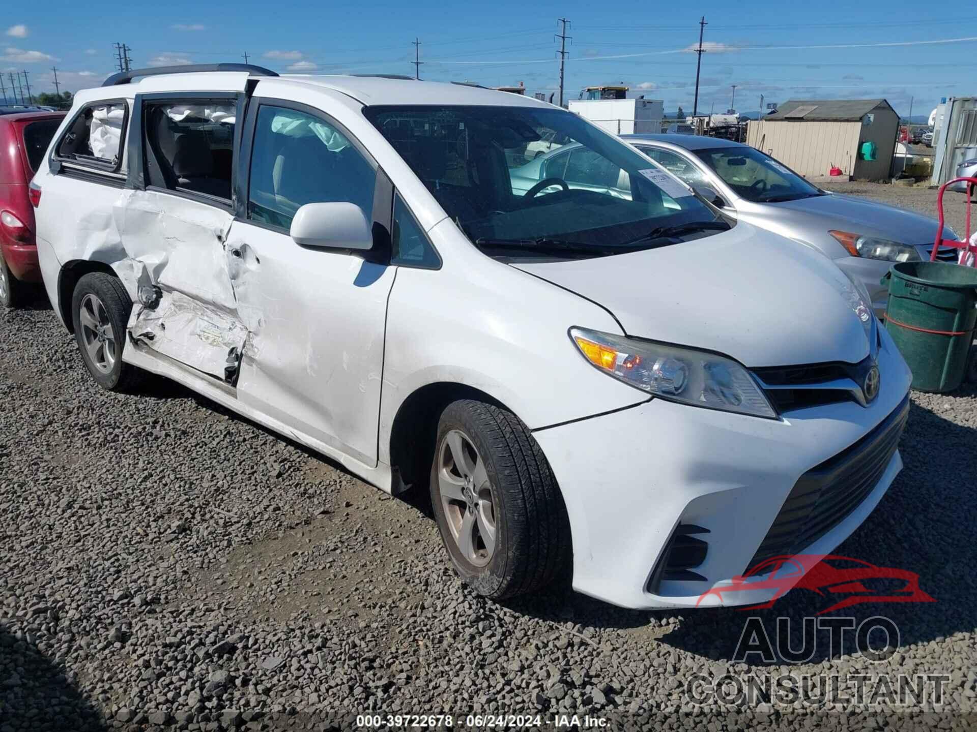 TOYOTA SIENNA 2018 - 5TDKZ3DC1JS906192