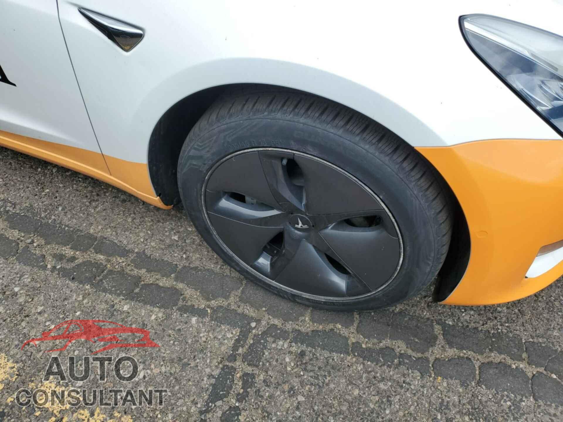 TESLA MODEL 3 2020 - 5YJ3E1EB2LF800996