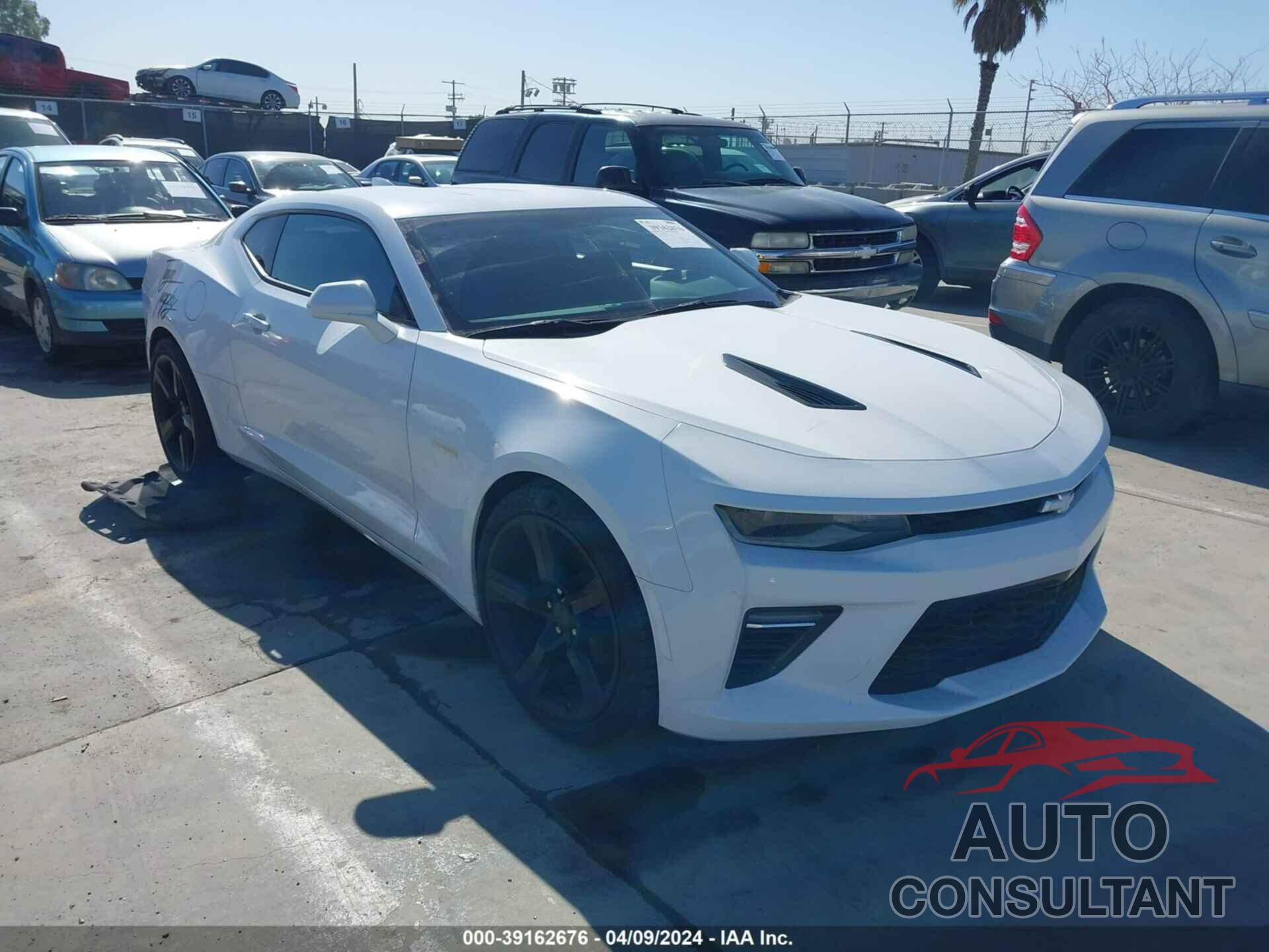 CHEVROLET CAMARO 2018 - 1G1FE1R76J0147757