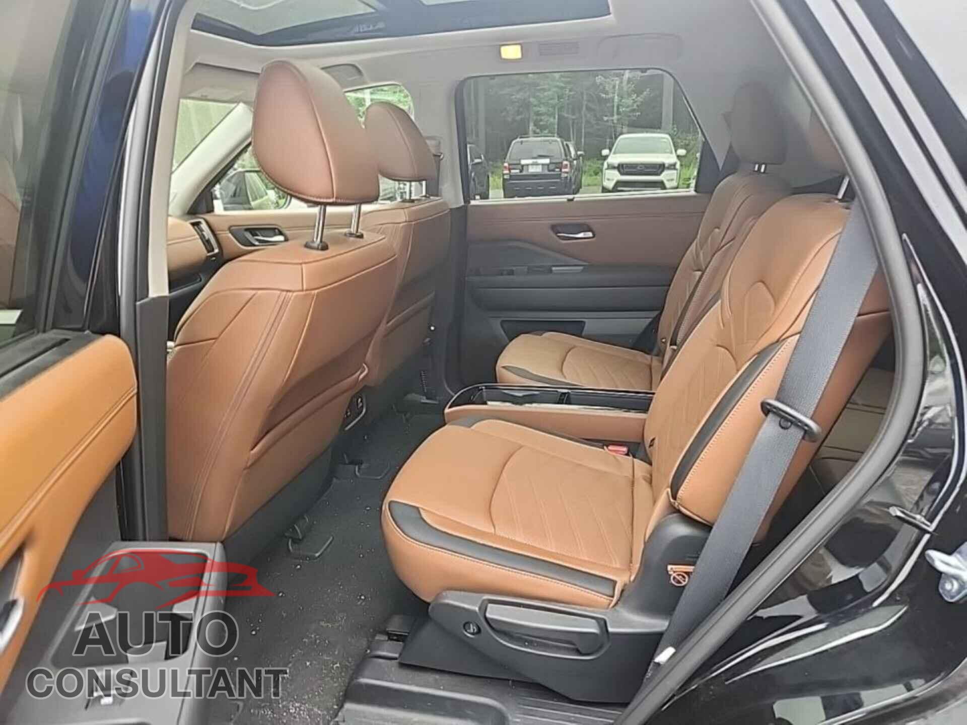 NISSAN PATHFINDER 2023 - 5N1DR3DK9PC207401
