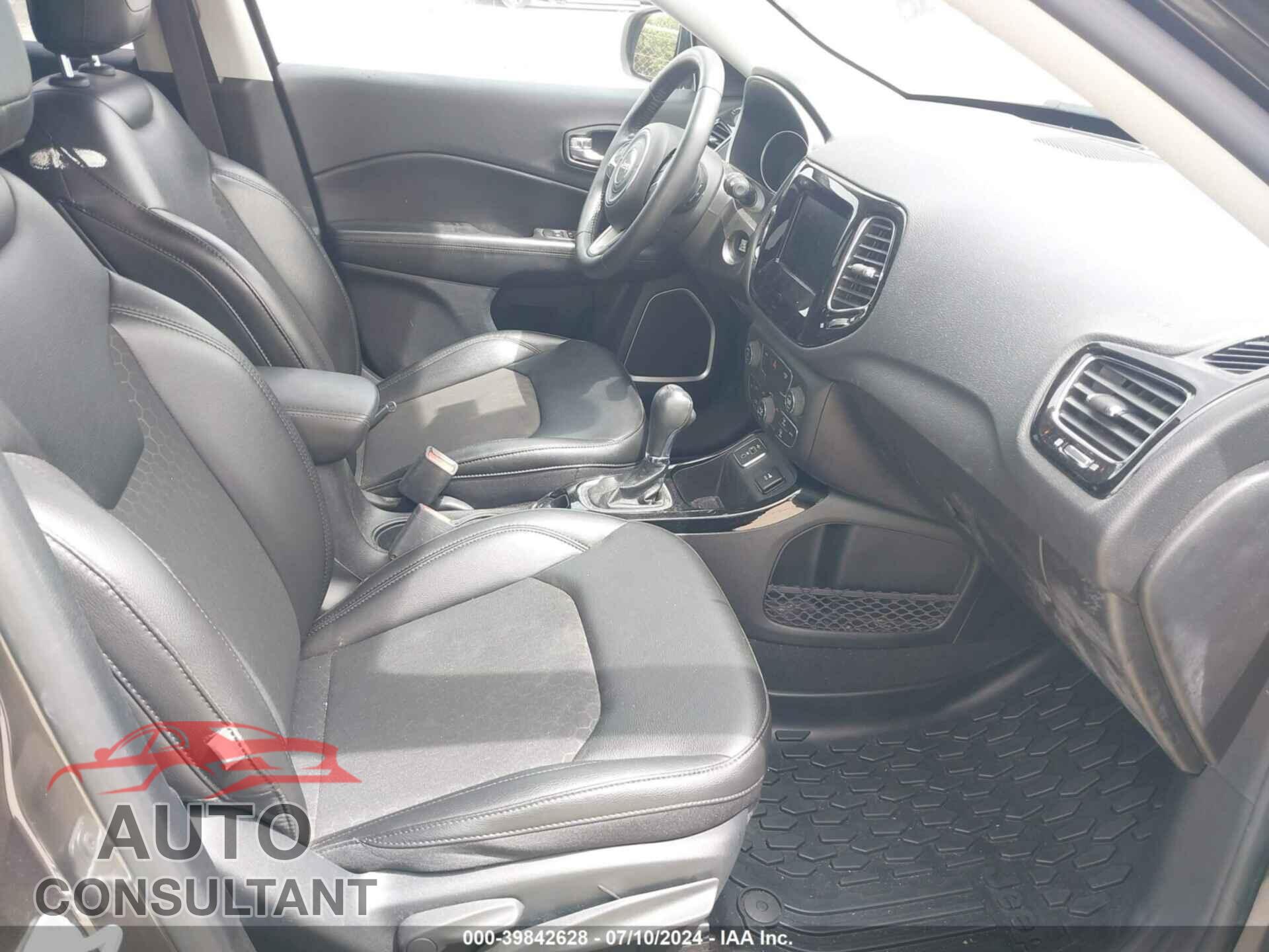 JEEP COMPASS 2020 - 3C4NJCBB2LT230357