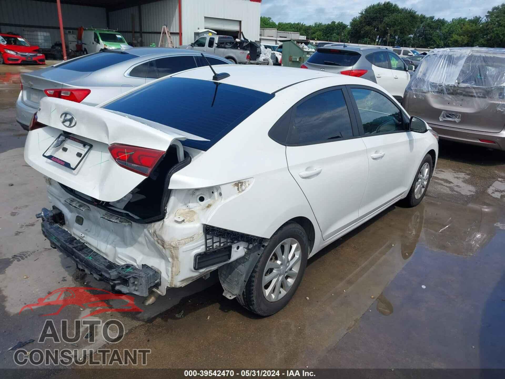 HYUNDAI ACCENT 2018 - 3KPC24A32JE010643