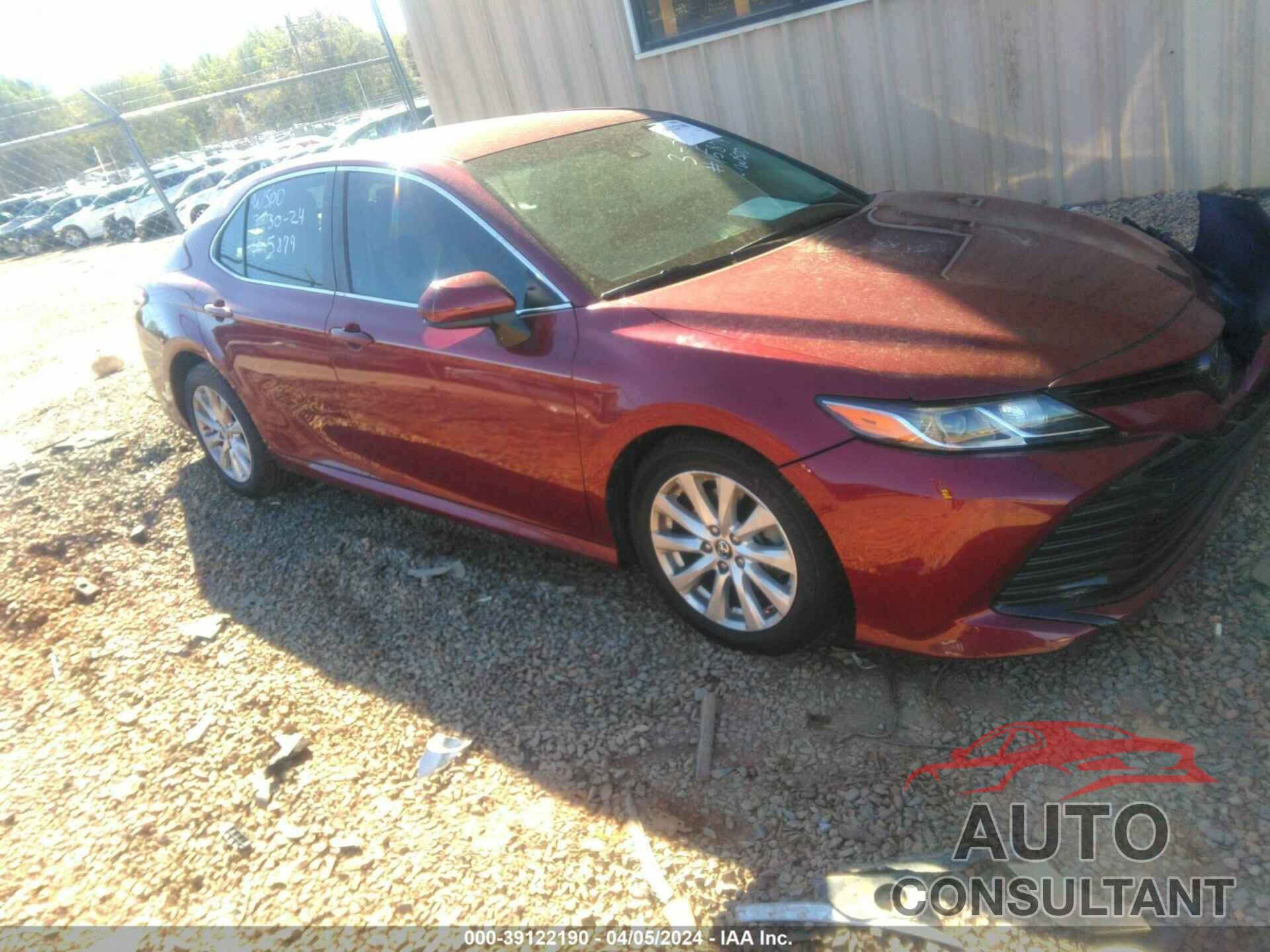 TOYOTA CAMRY 2018 - 4T1B11HK2JU545575