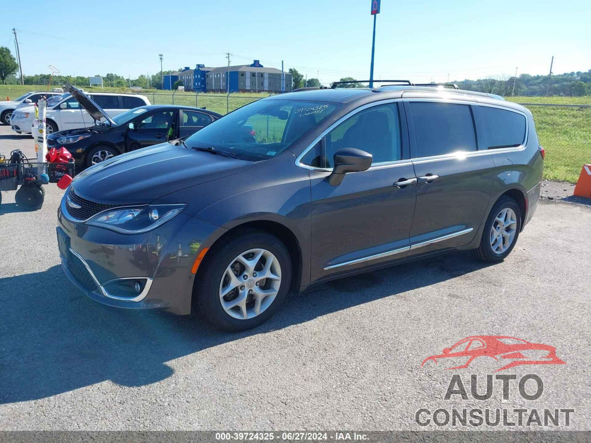 CHRYSLER PACIFICA 2017 - 2C4RC1EG9HR722370