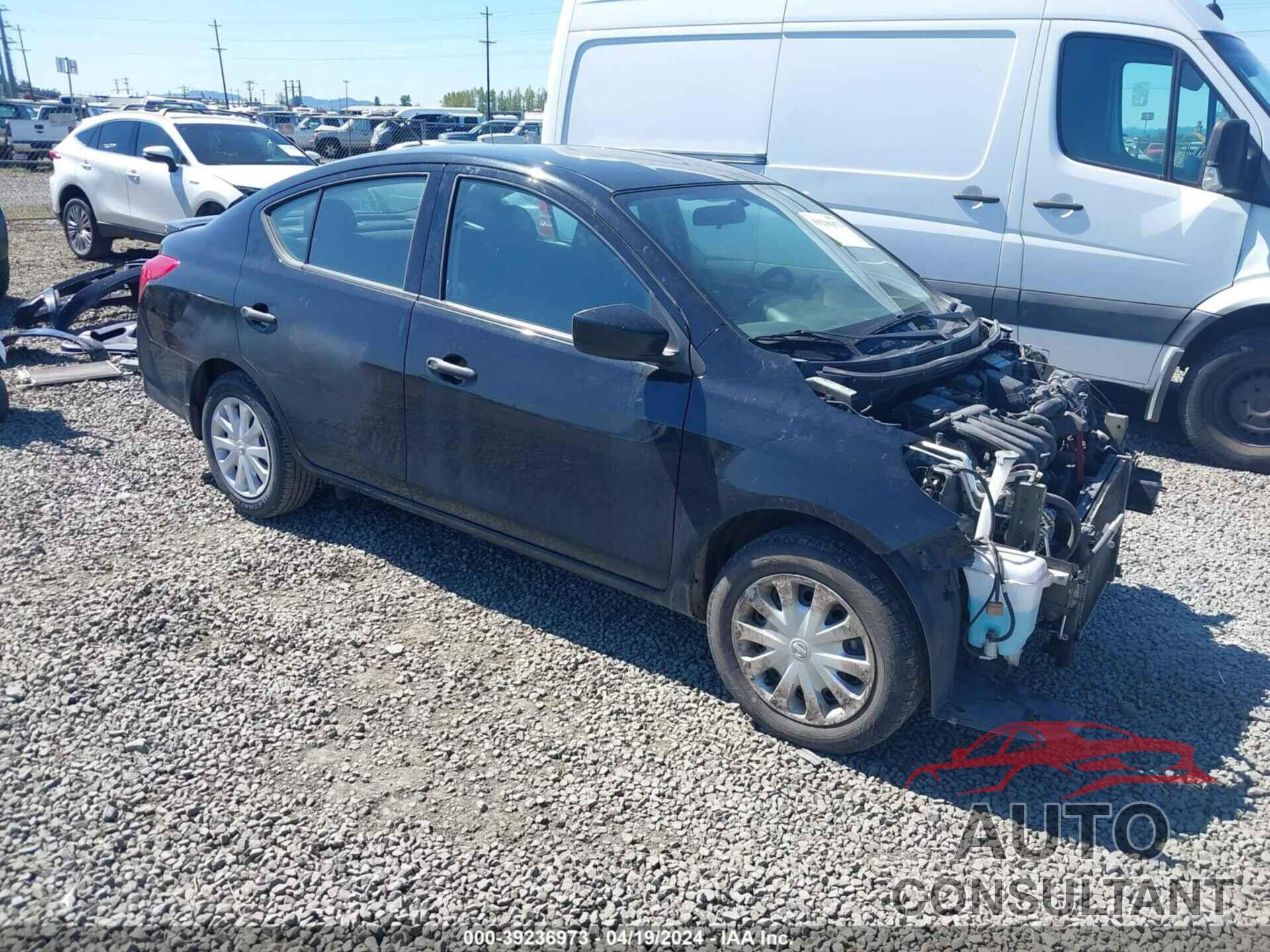 NISSAN VERSA 2018 - 3N1CN7AP2JL856944