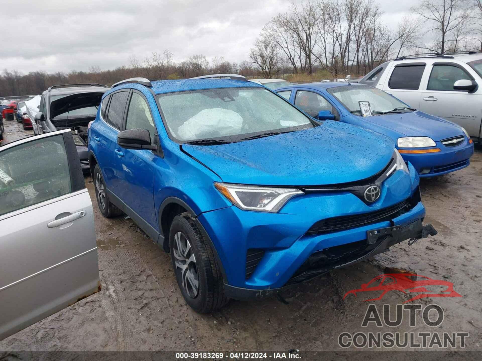 TOYOTA RAV4 2017 - JTMBFREV9HJ713663