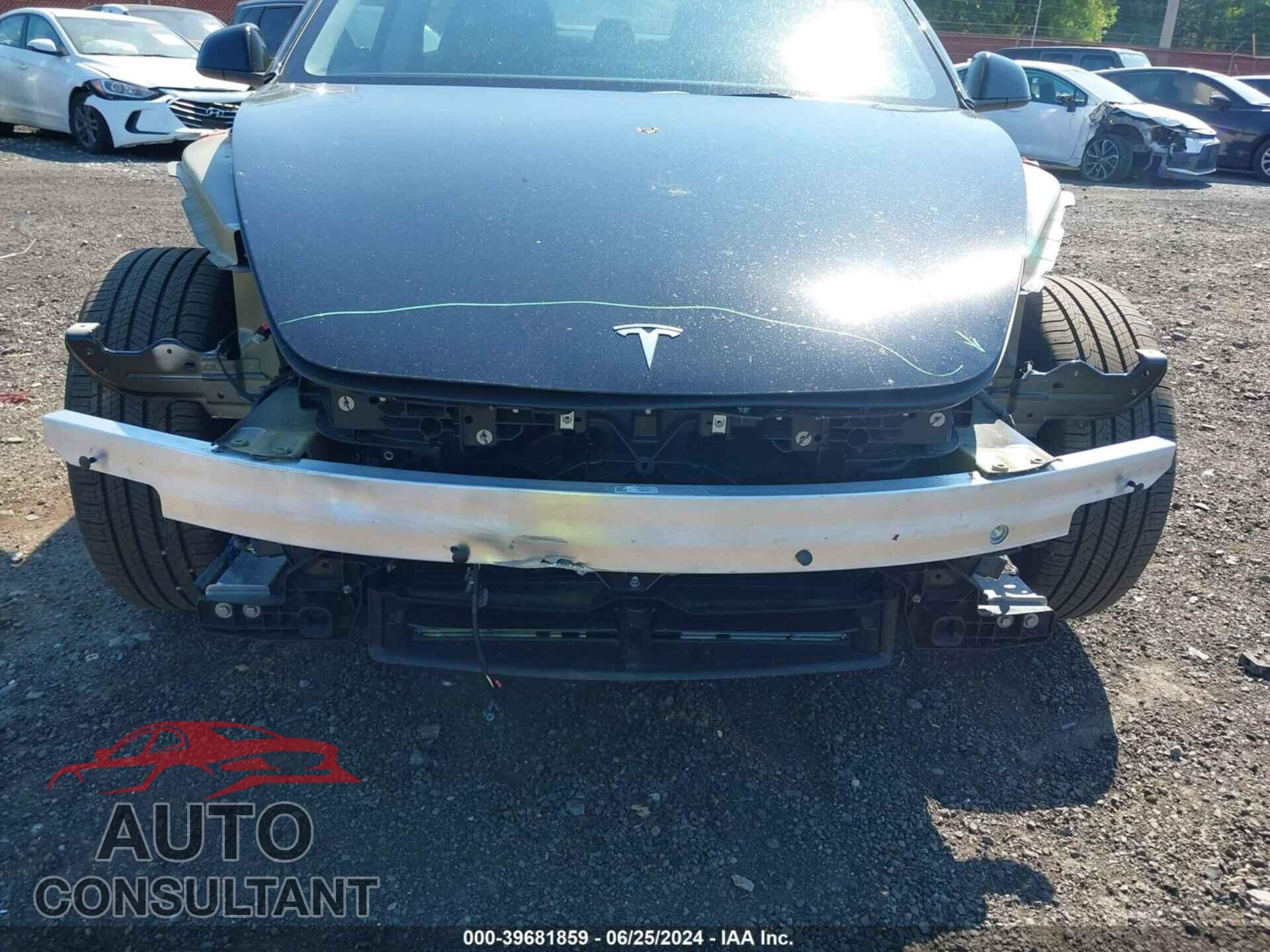 TESLA MODEL 3 2024 - 5YJ3E1EA6RF736252