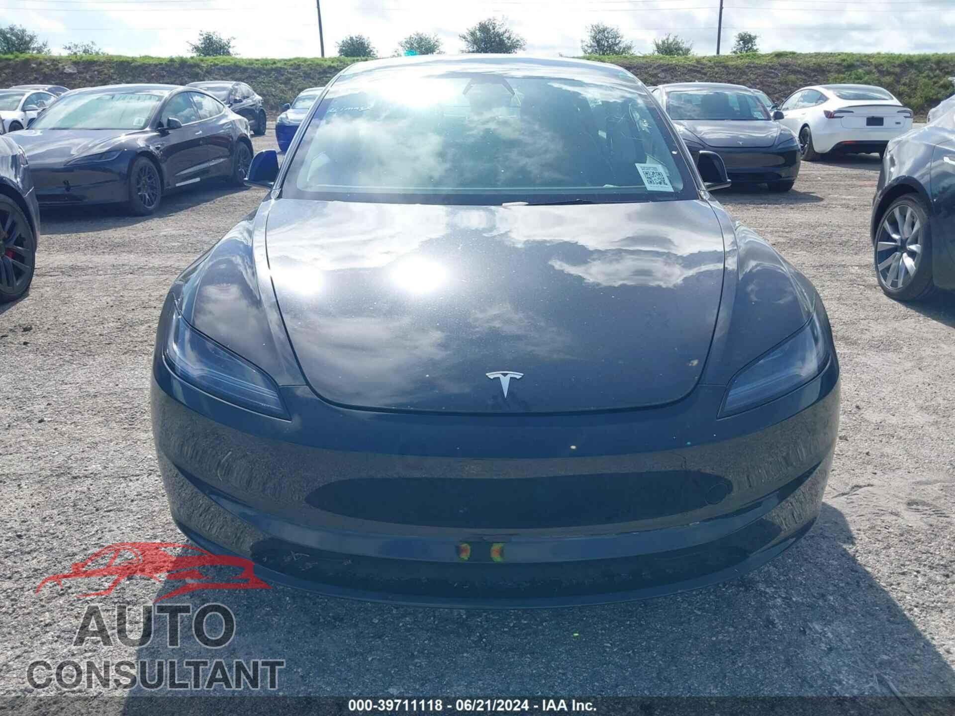 TESLA MODEL 3 2024 - 5YJ3E1EA2RF752352