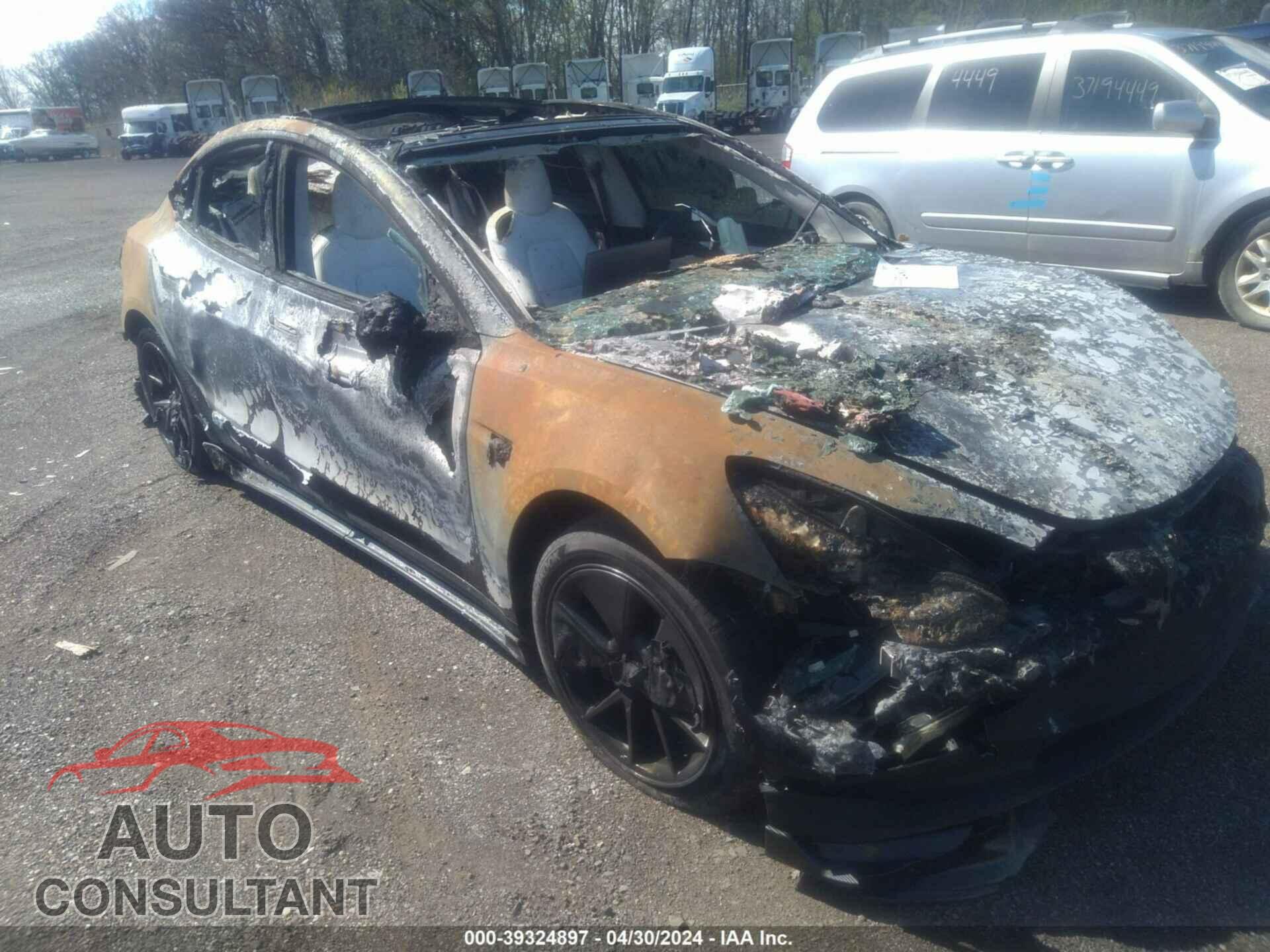 TESLA MODEL 3 2022 - 5YJ3E1EB3NF348205