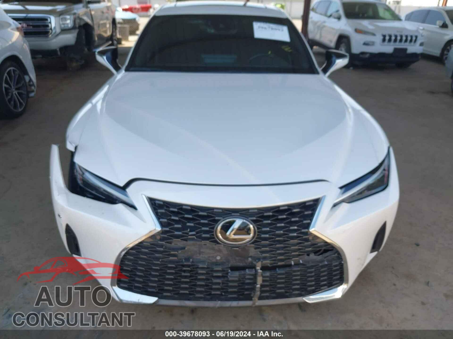 LEXUS IS 300 2021 - JTHCA1D28M5111480