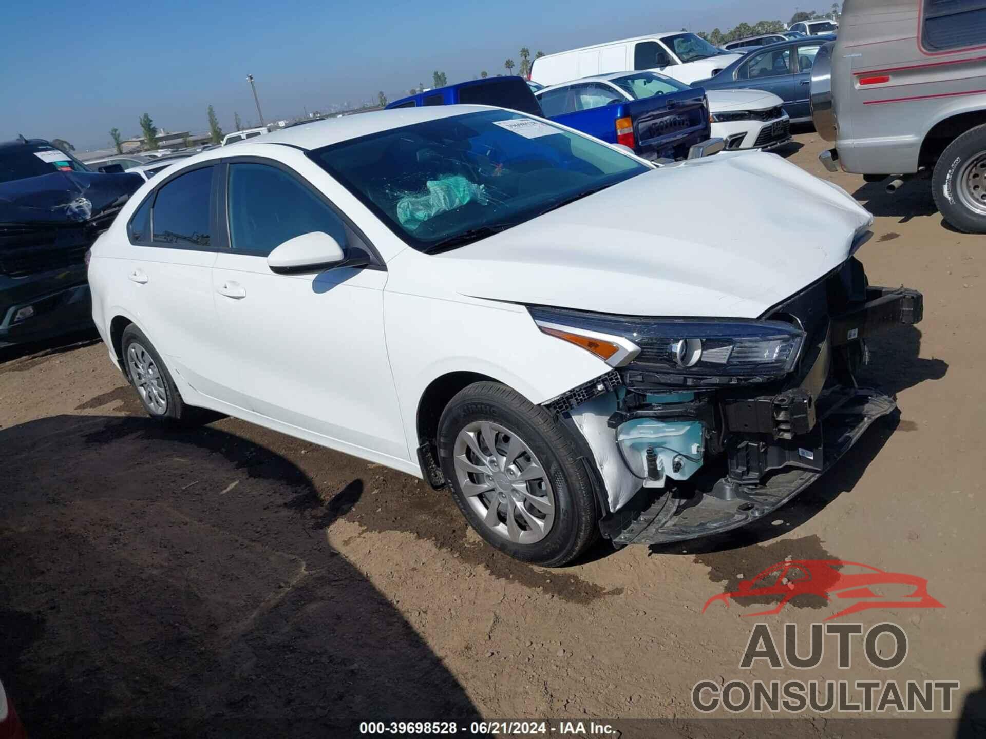 KIA FORTE 2024 - 3KPF24AD5RE750804