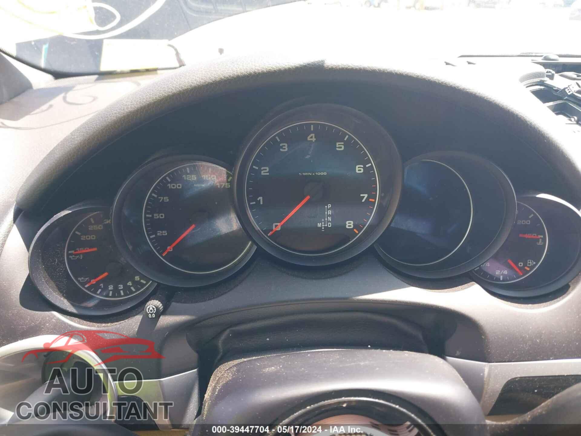 PORSCHE CAYENNE 2017 - WP1AA2A29HKA89014