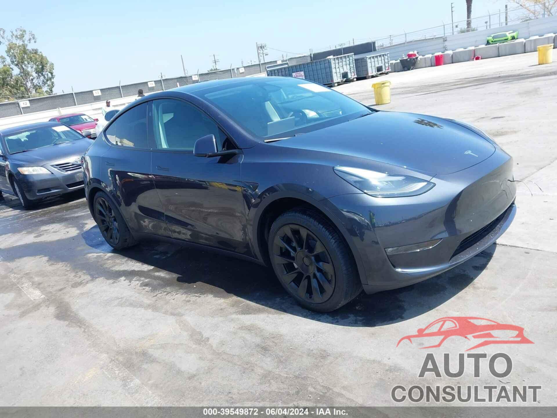 TESLA MODEL Y 2024 - 7SAYGDEE4RF066286