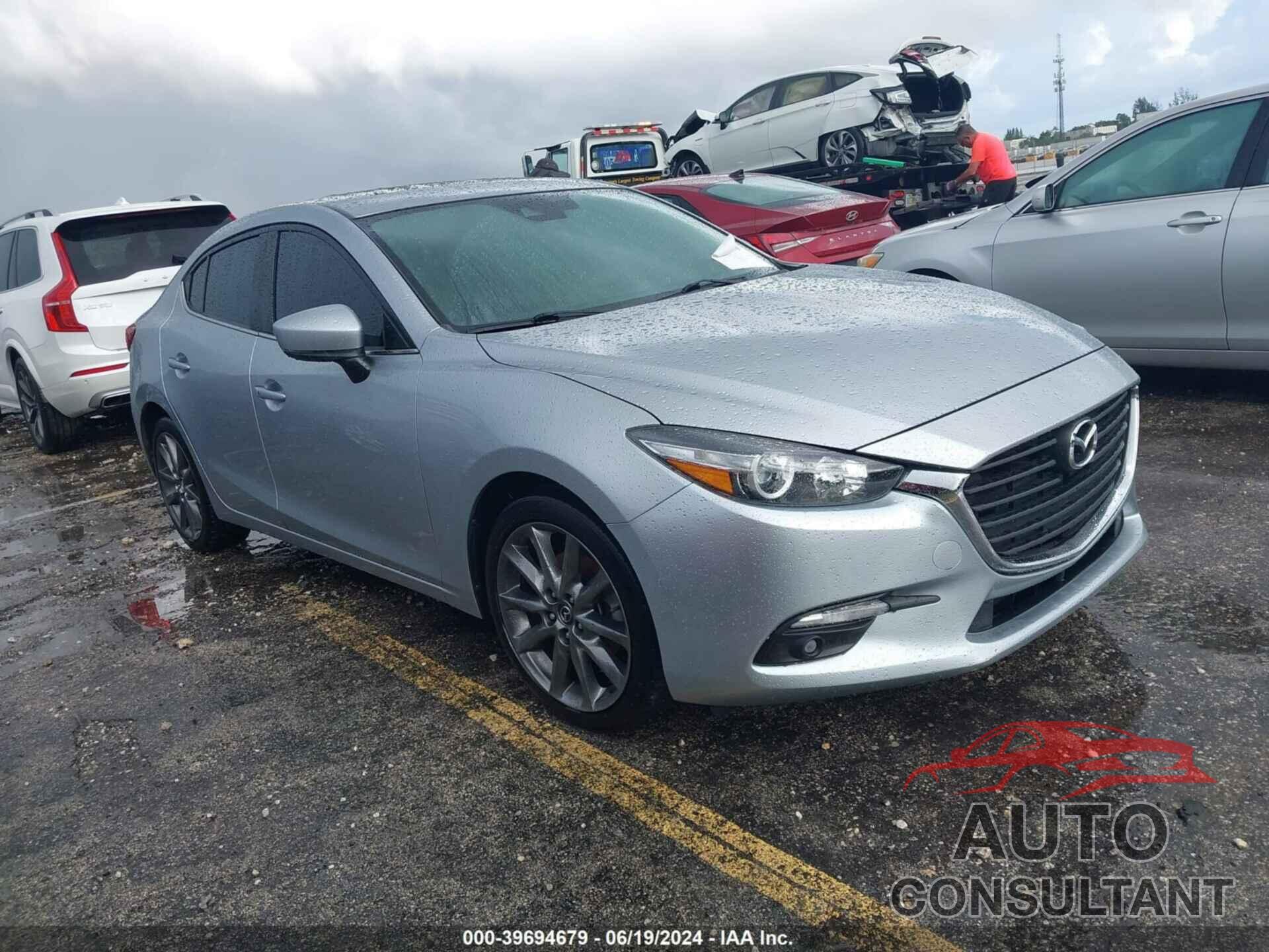 MAZDA MAZDA3 2018 - 3MZBN1V35JM257590