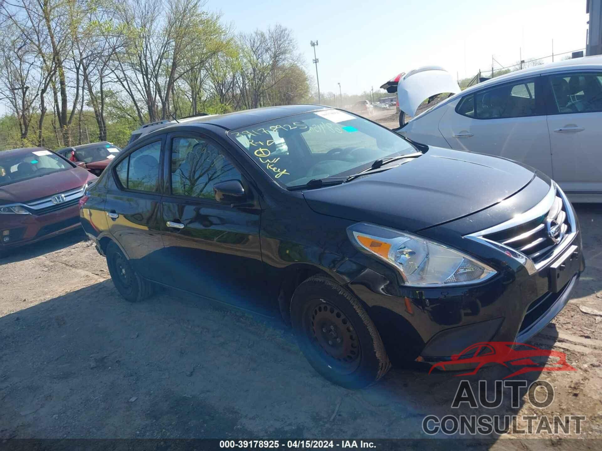 NISSAN VERSA 2018 - 3N1CN7AP4JL803713