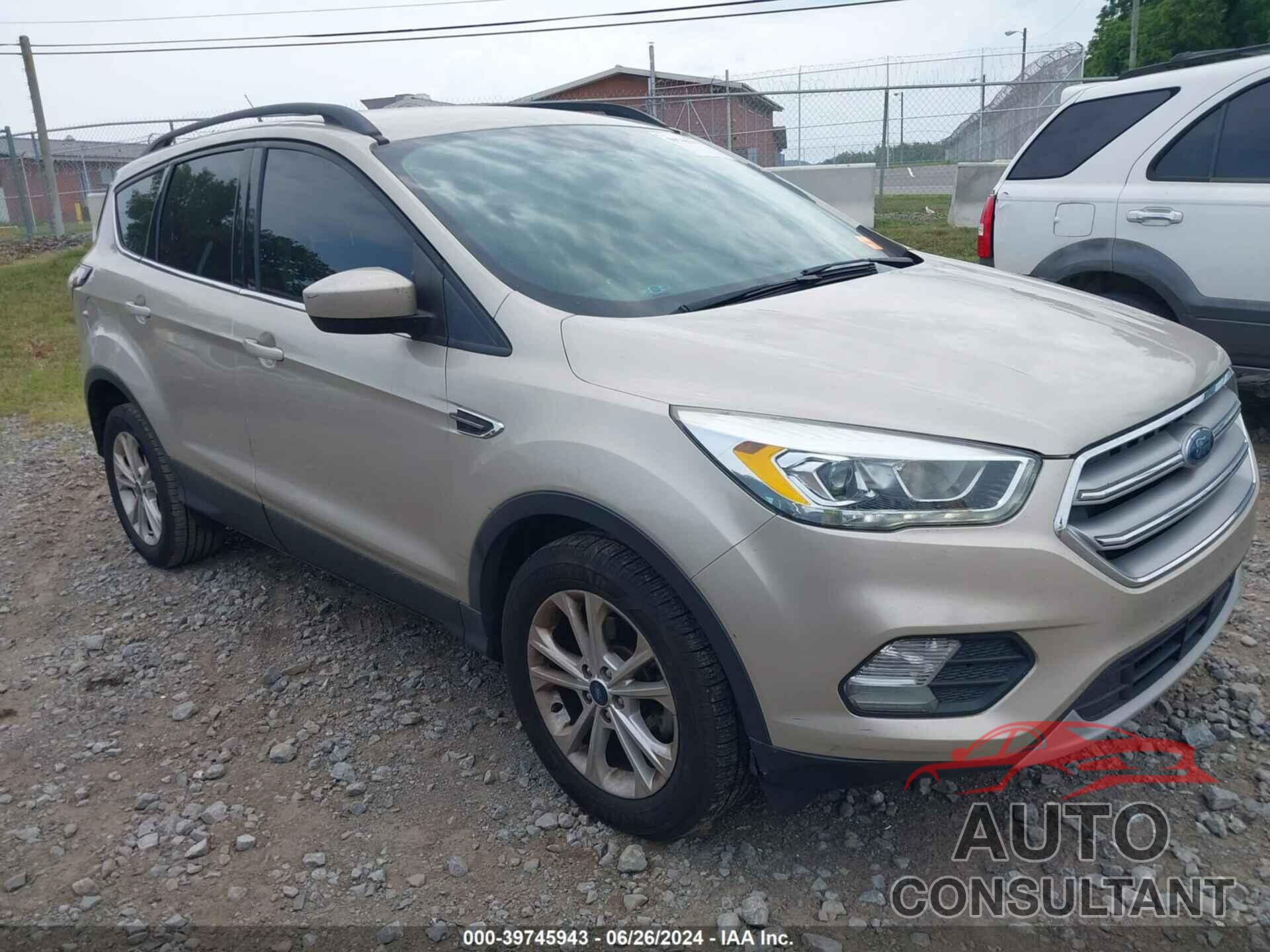 FORD ESCAPE 2017 - 1FMCU0GD2HUC47384